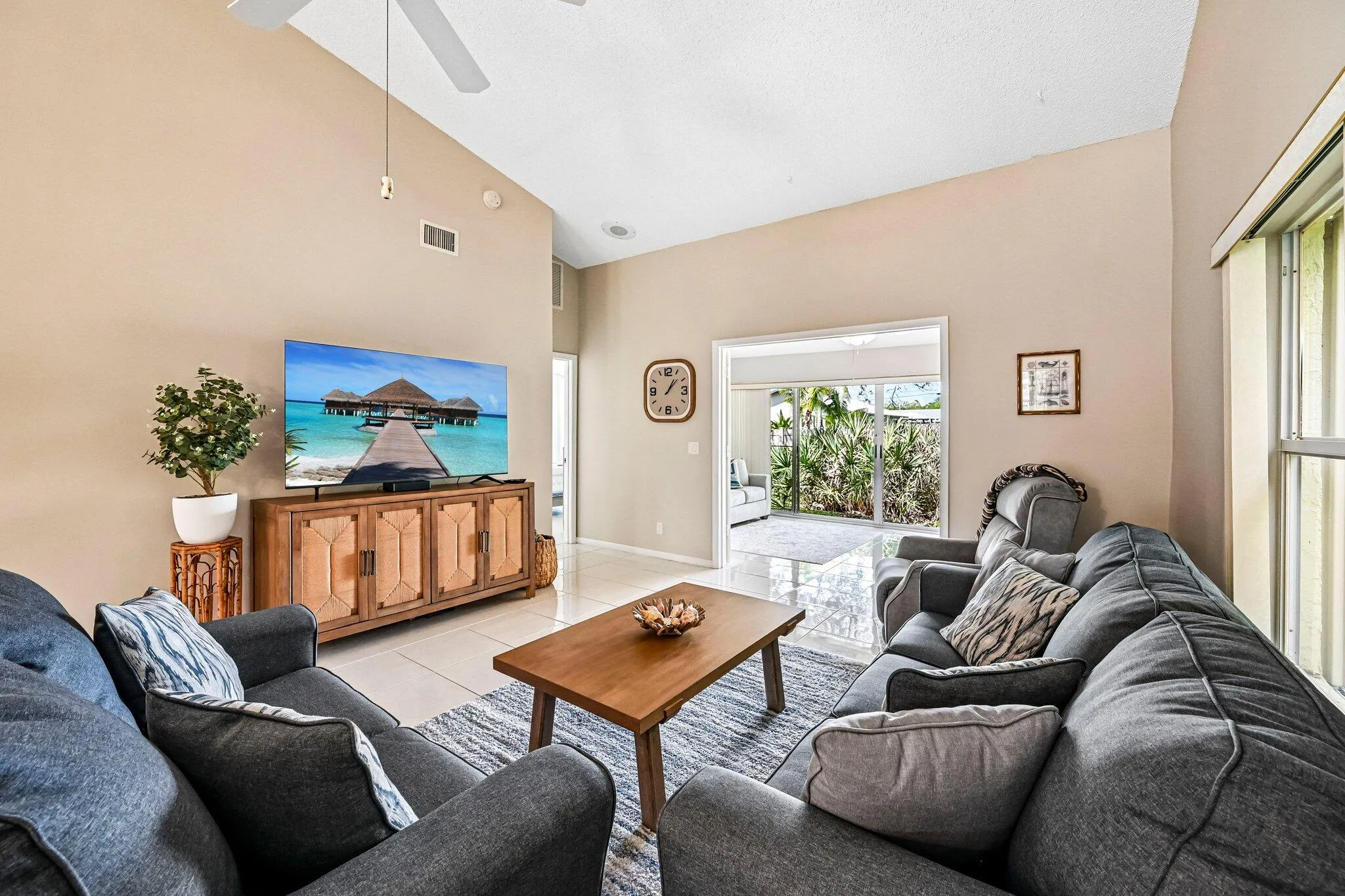 10843 SE SEA PINES Circle