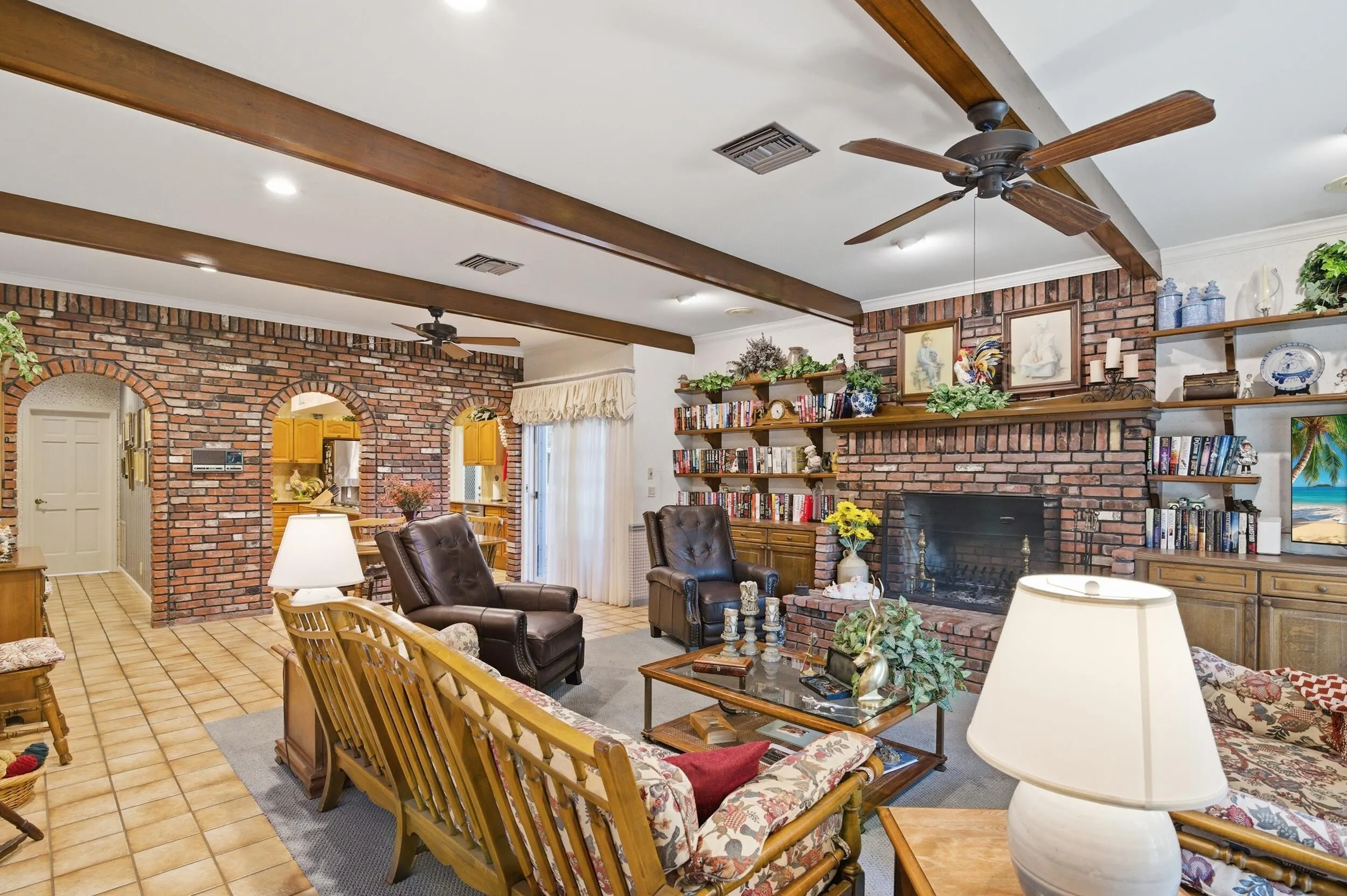 4838 CHARLTON Way