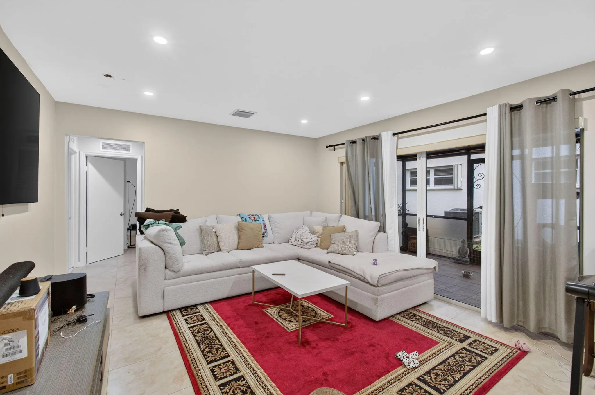 7420 CHAMPAGNE Place