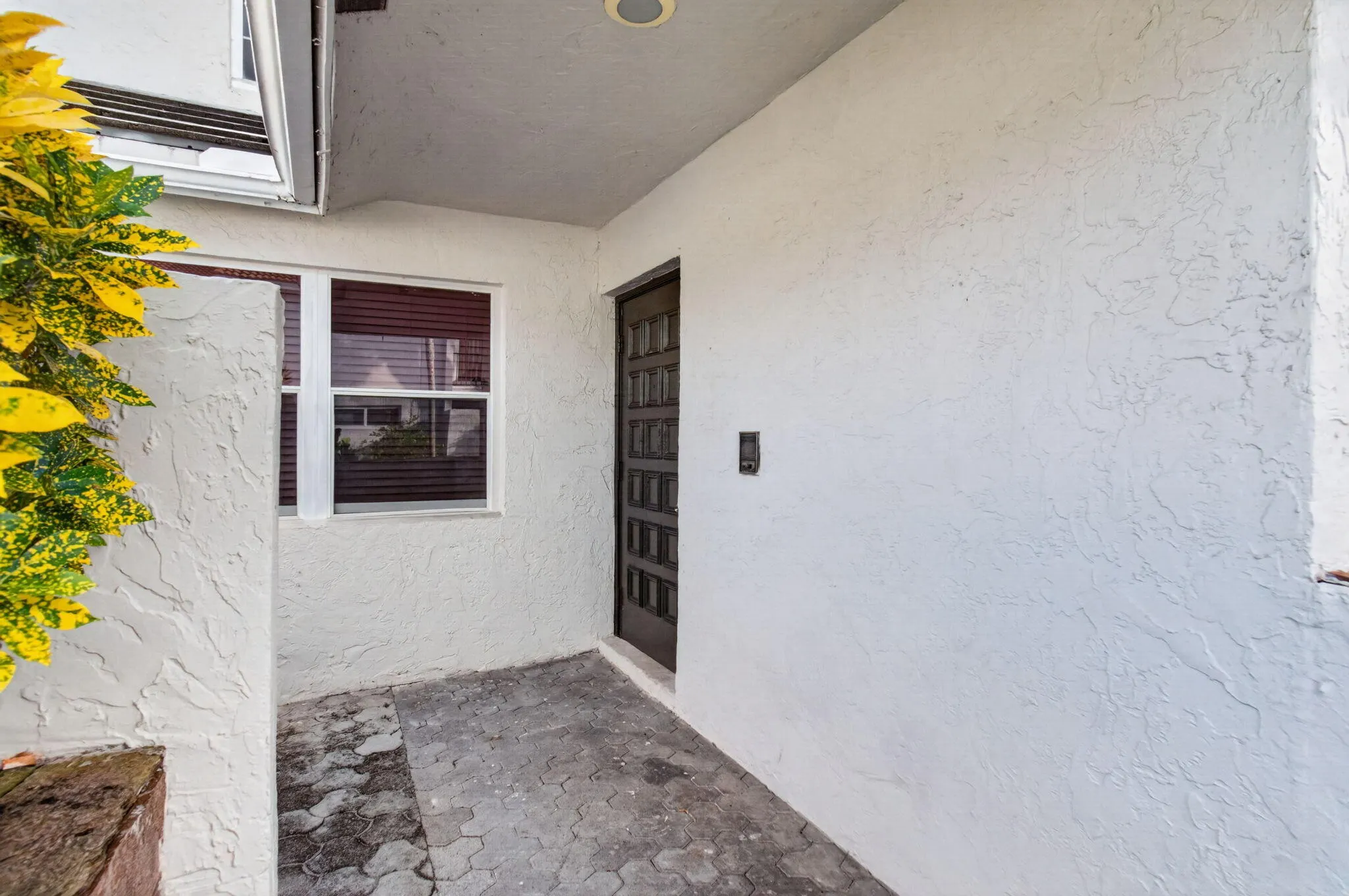 7420 CHAMPAGNE Place