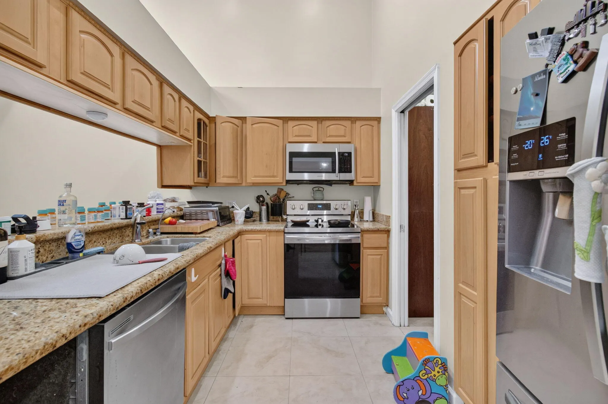 7420 CHAMPAGNE Place