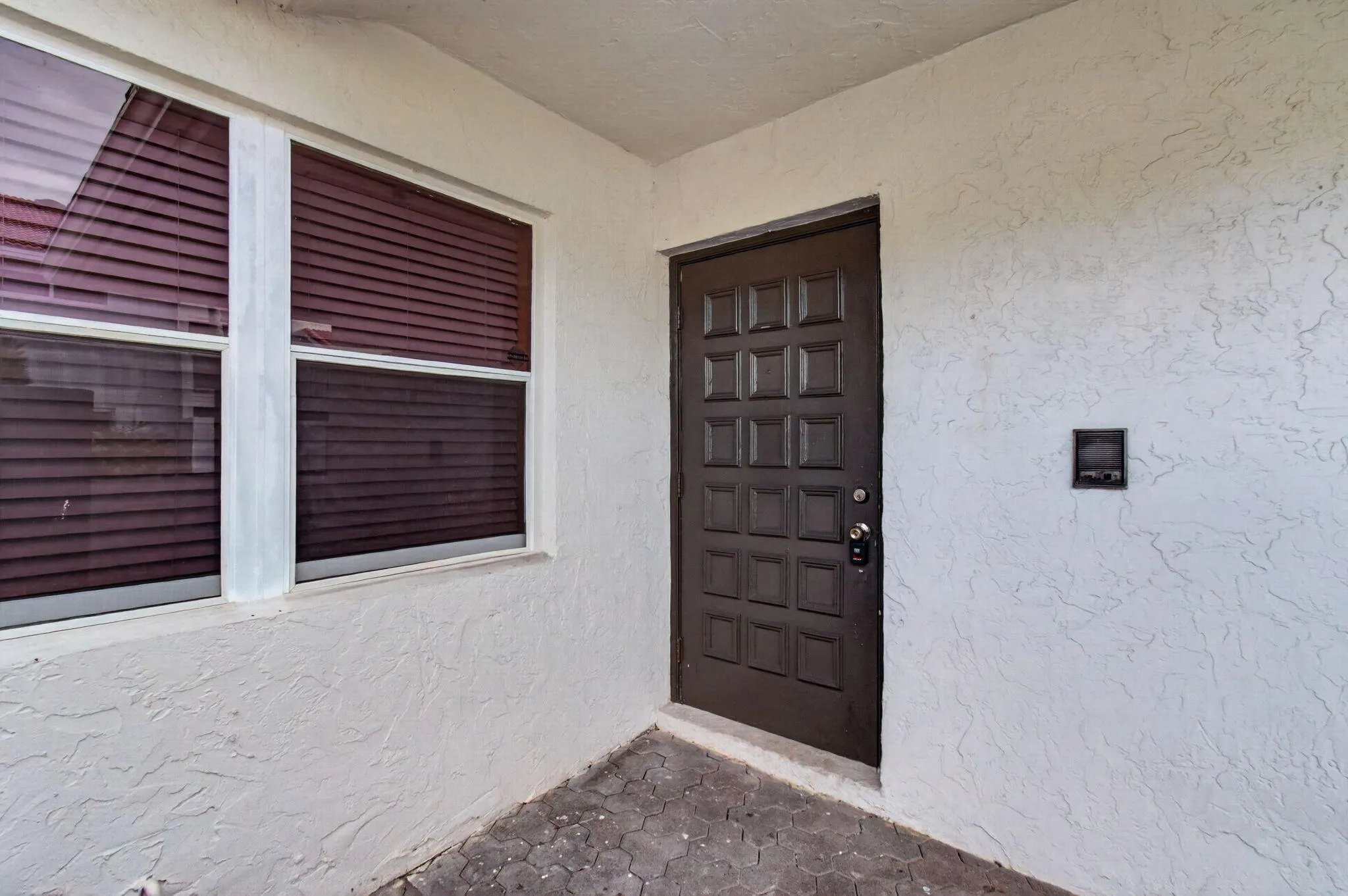 7420 CHAMPAGNE Place