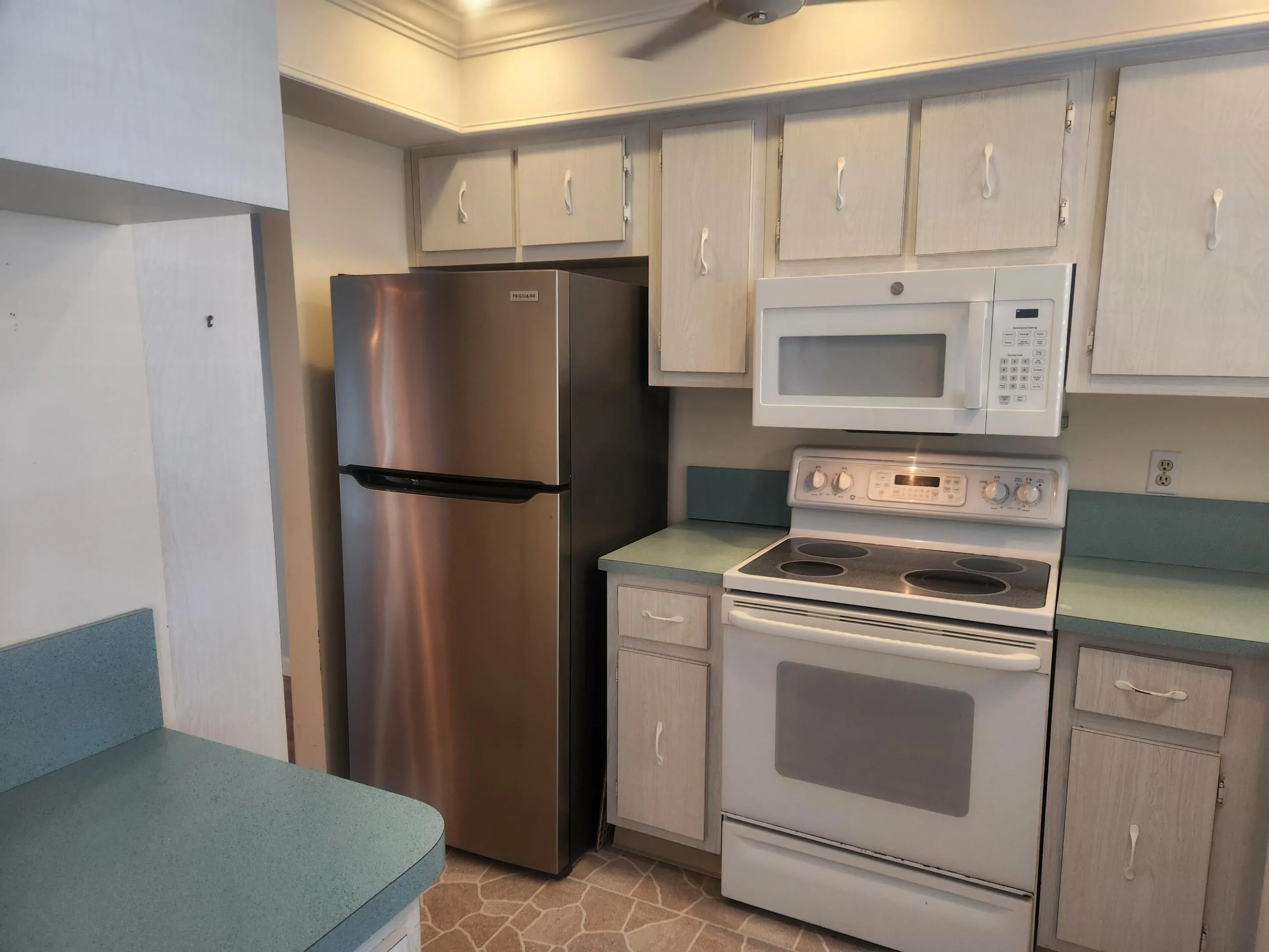 18081 SE COUNTRY CLUB Drive SE #26-259