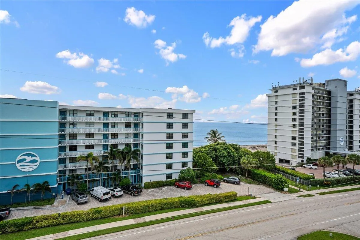 911 OCEAN Drive #601