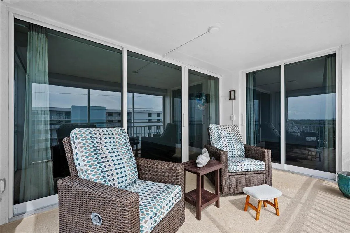 911 OCEAN Drive #601