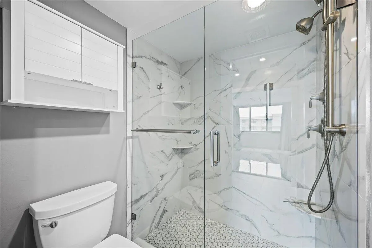 911 OCEAN Drive #601