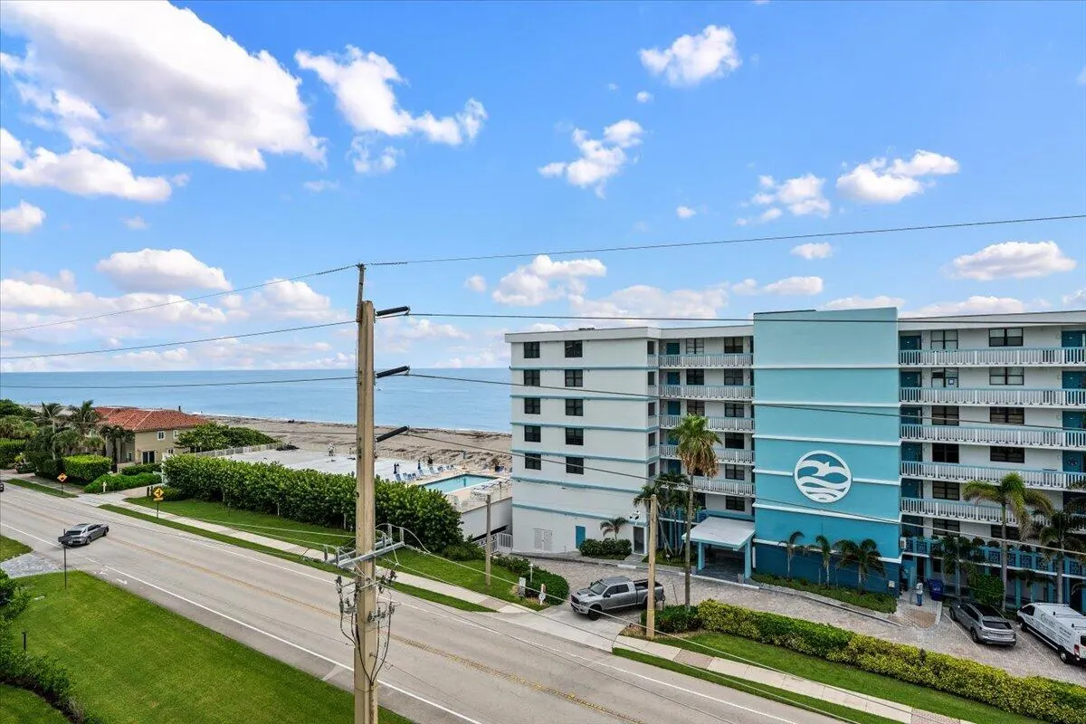 911 OCEAN Drive #601