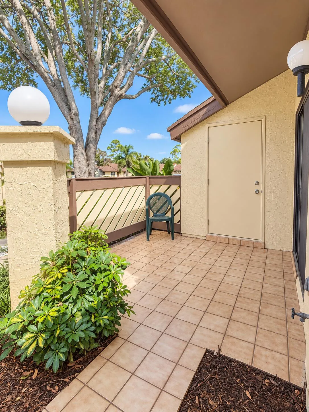 109 Roselle Court
