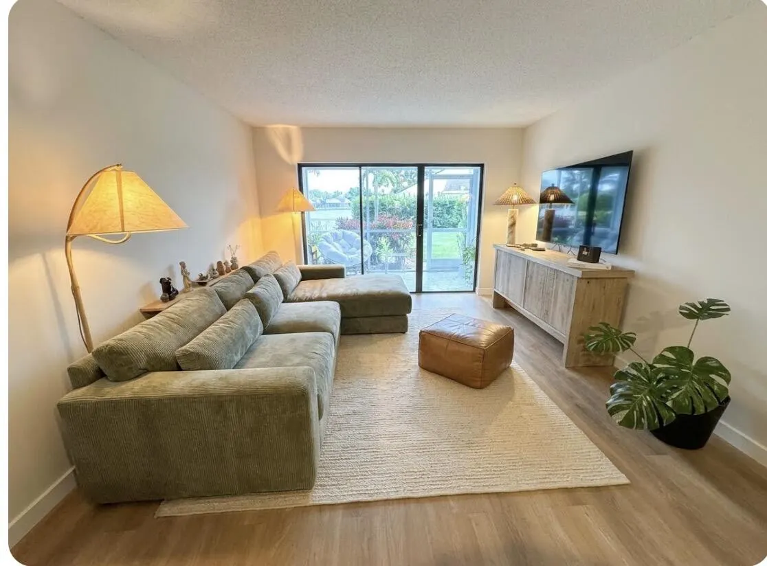 3154 VIA POINCIANA #114
