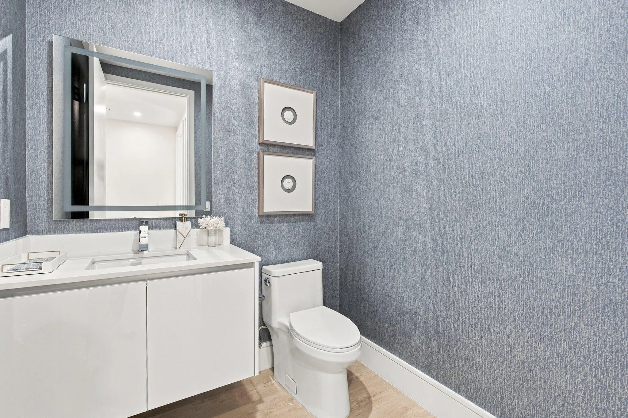220 LAKE SHORE Drive #1423