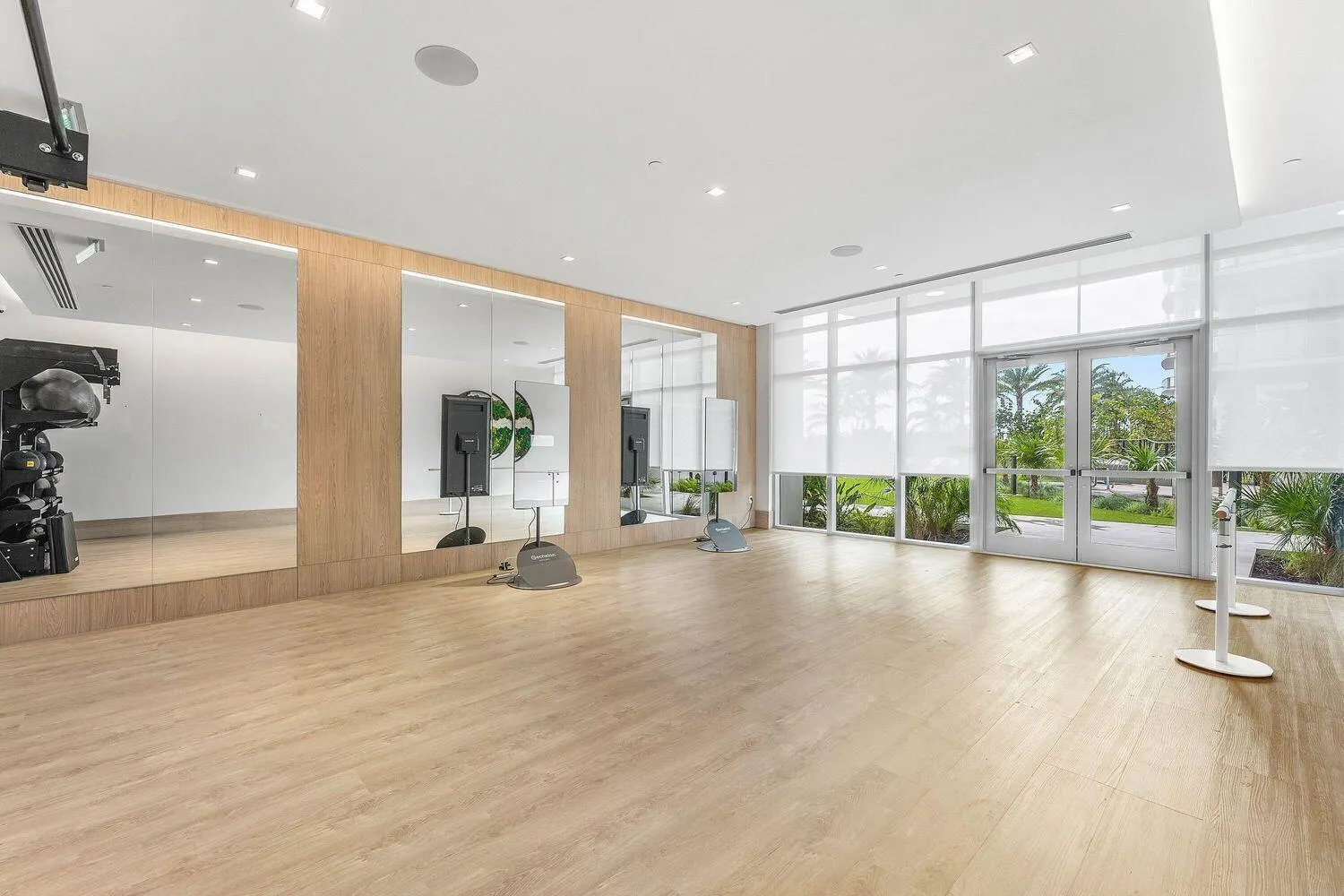 220 LAKE SHORE Drive #1423