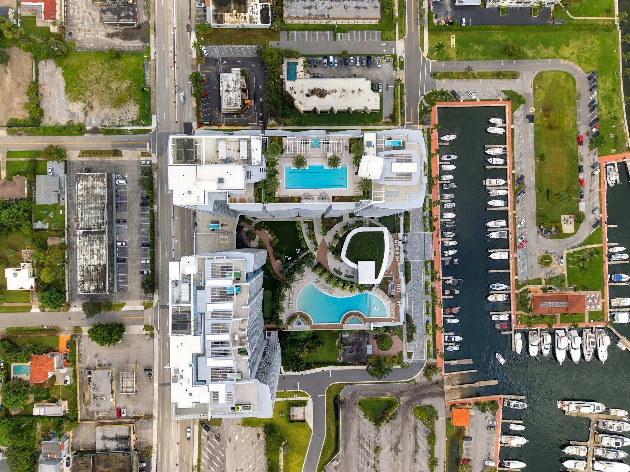 220 LAKE SHORE Drive #1423