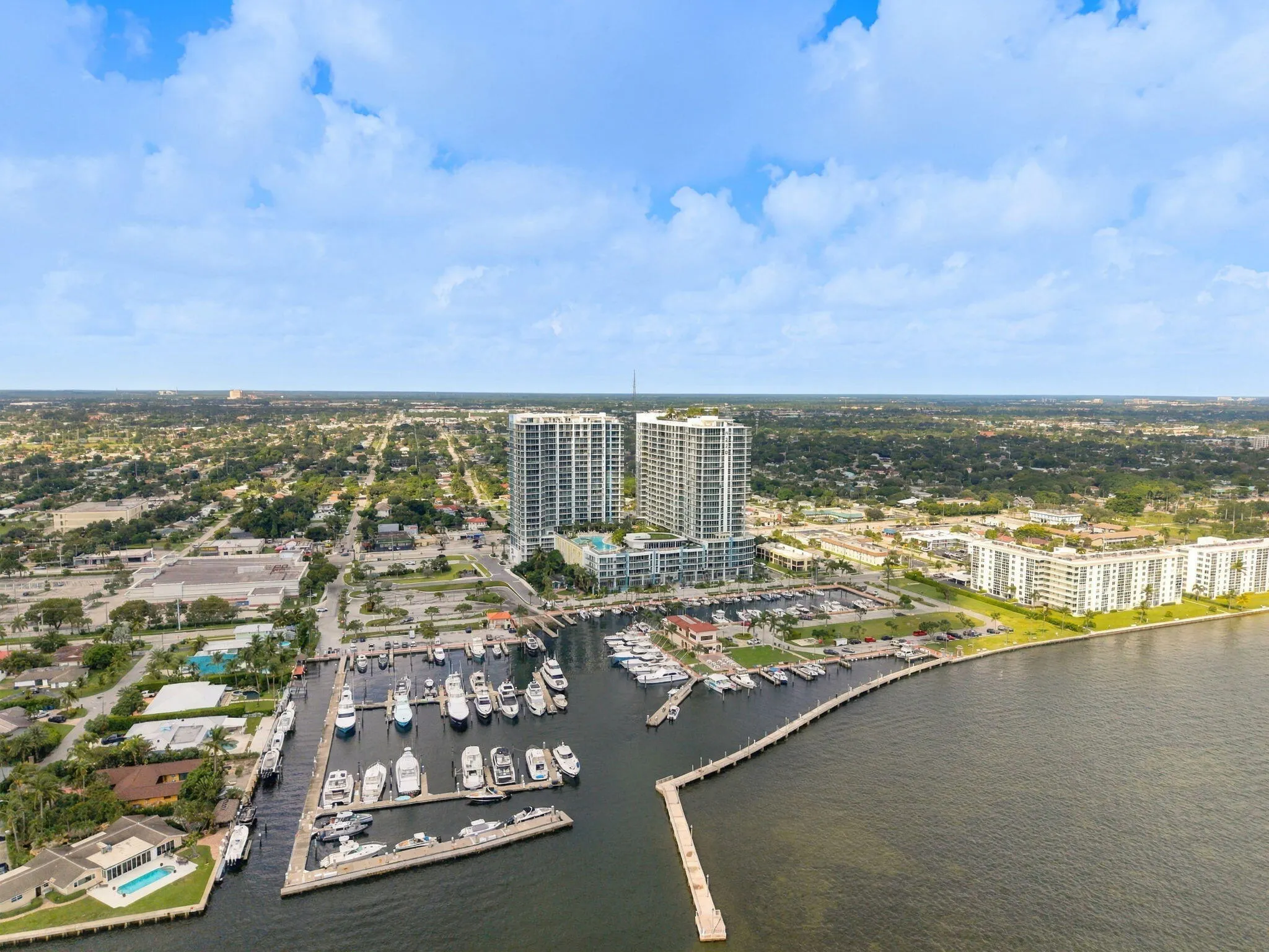 220 LAKE SHORE Drive #1423