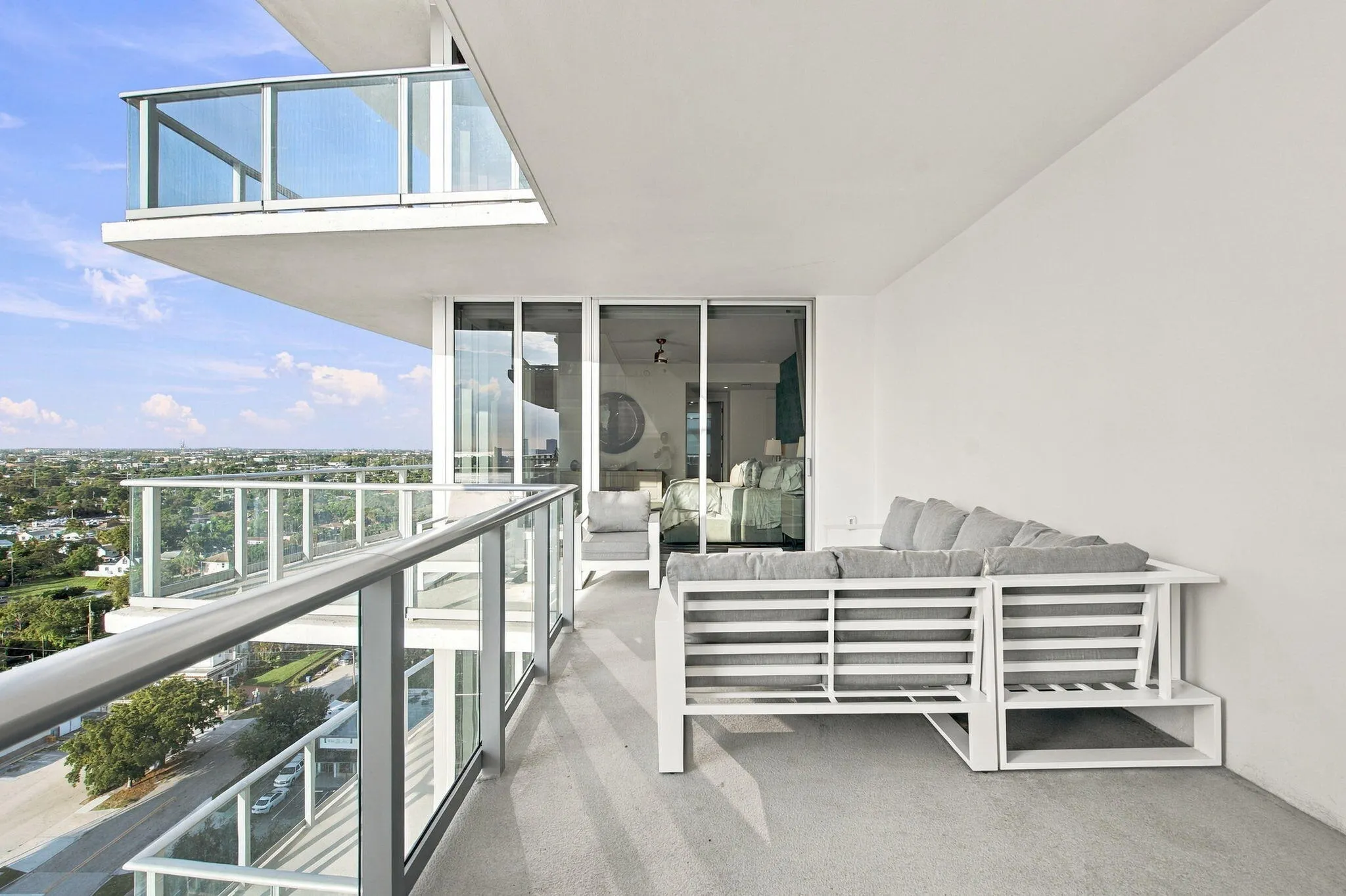 220 LAKE SHORE Drive #1423