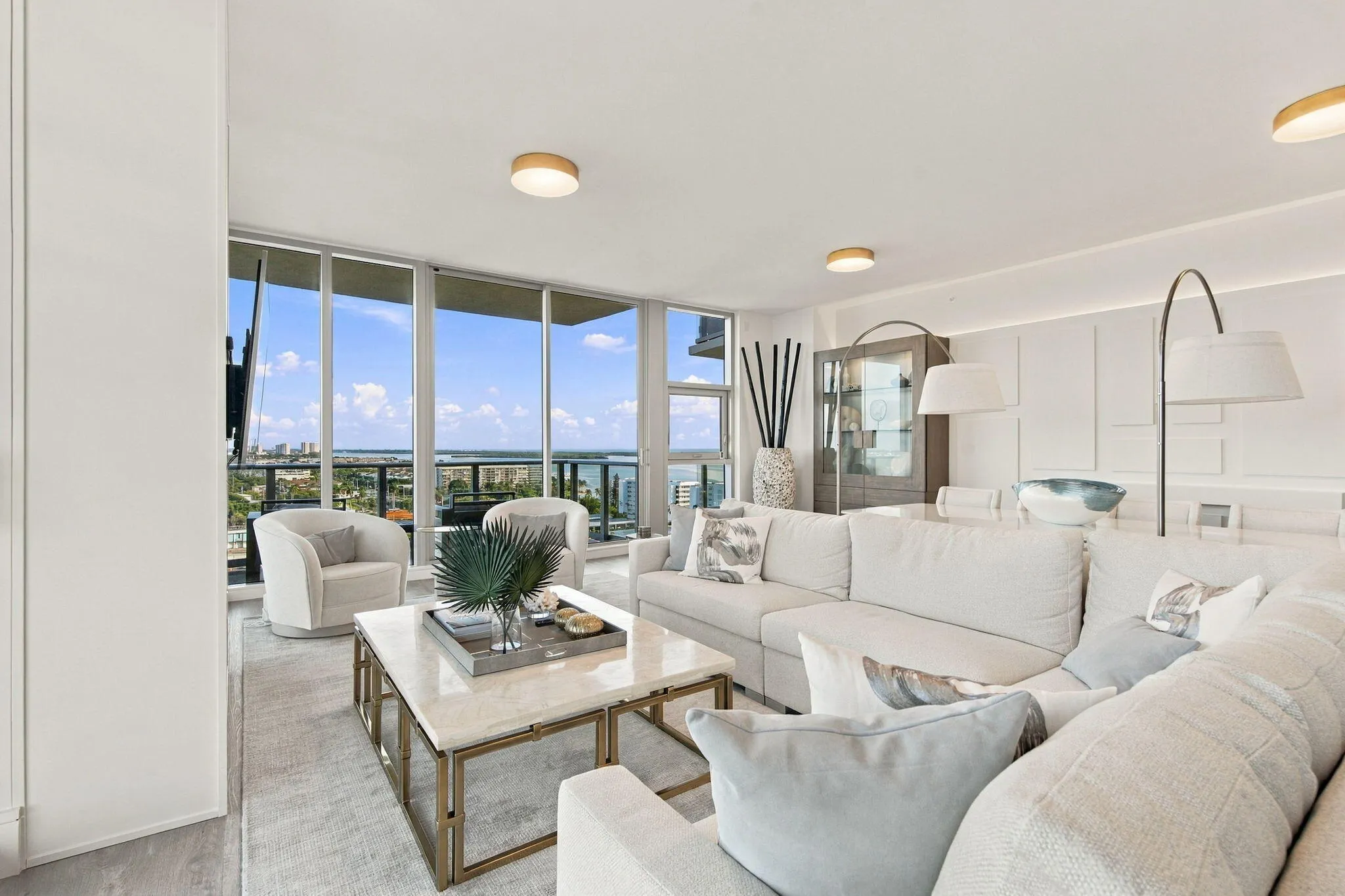 220 LAKE SHORE Drive #1423