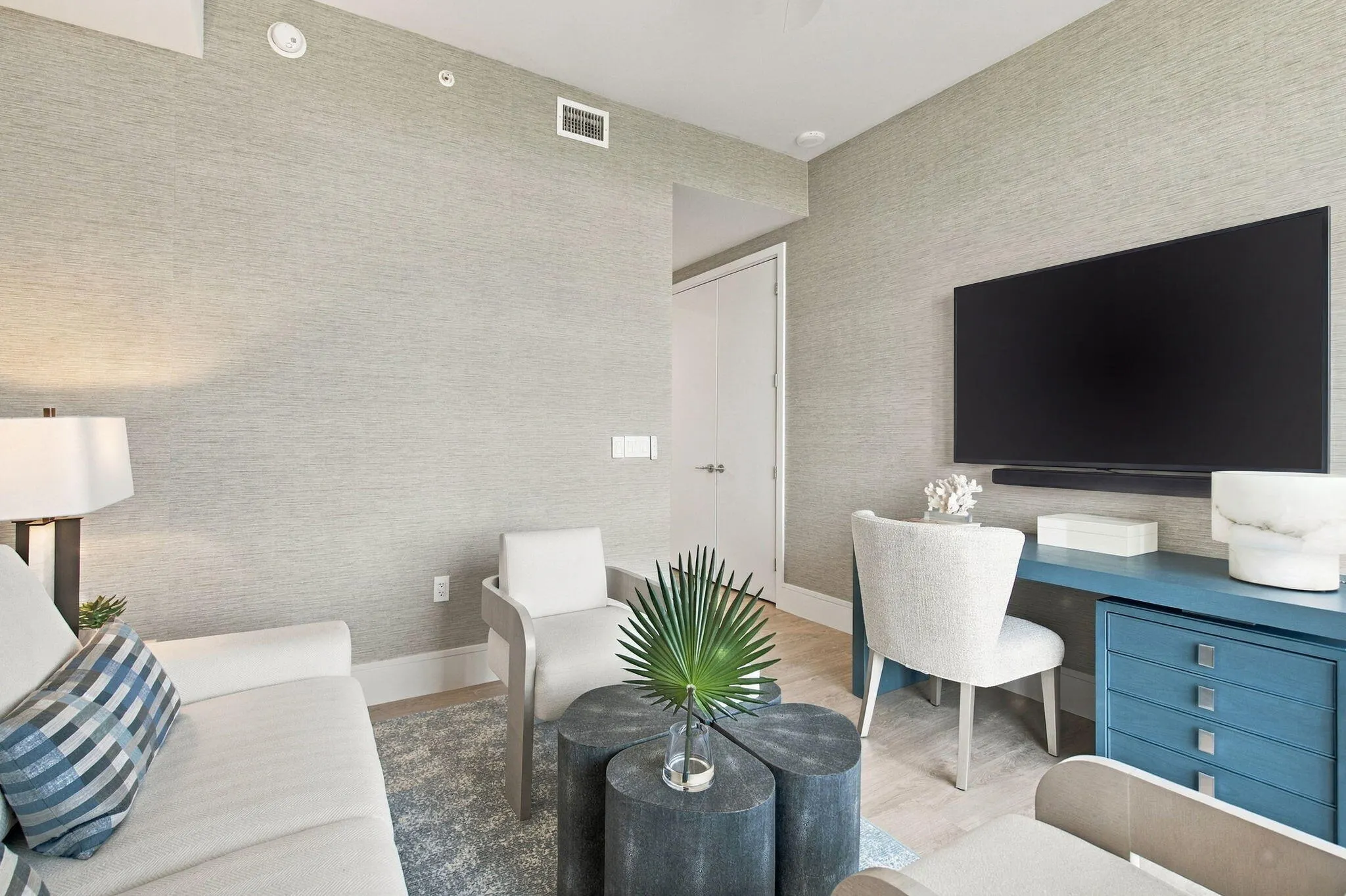 220 LAKE SHORE Drive #1423