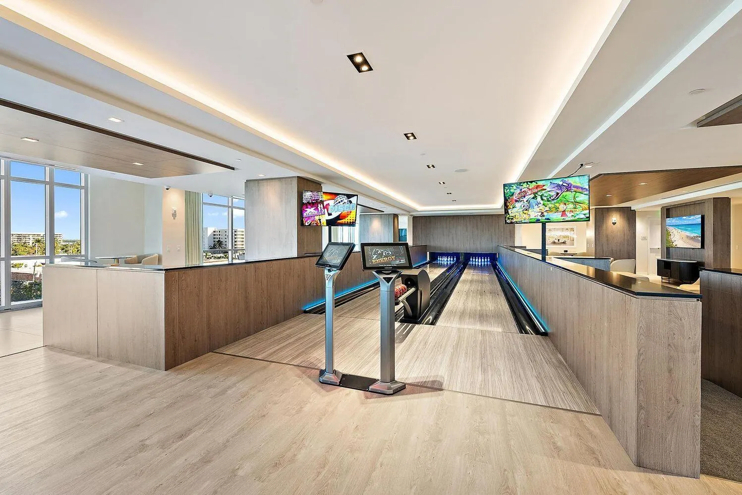 220 LAKE SHORE Drive #1423