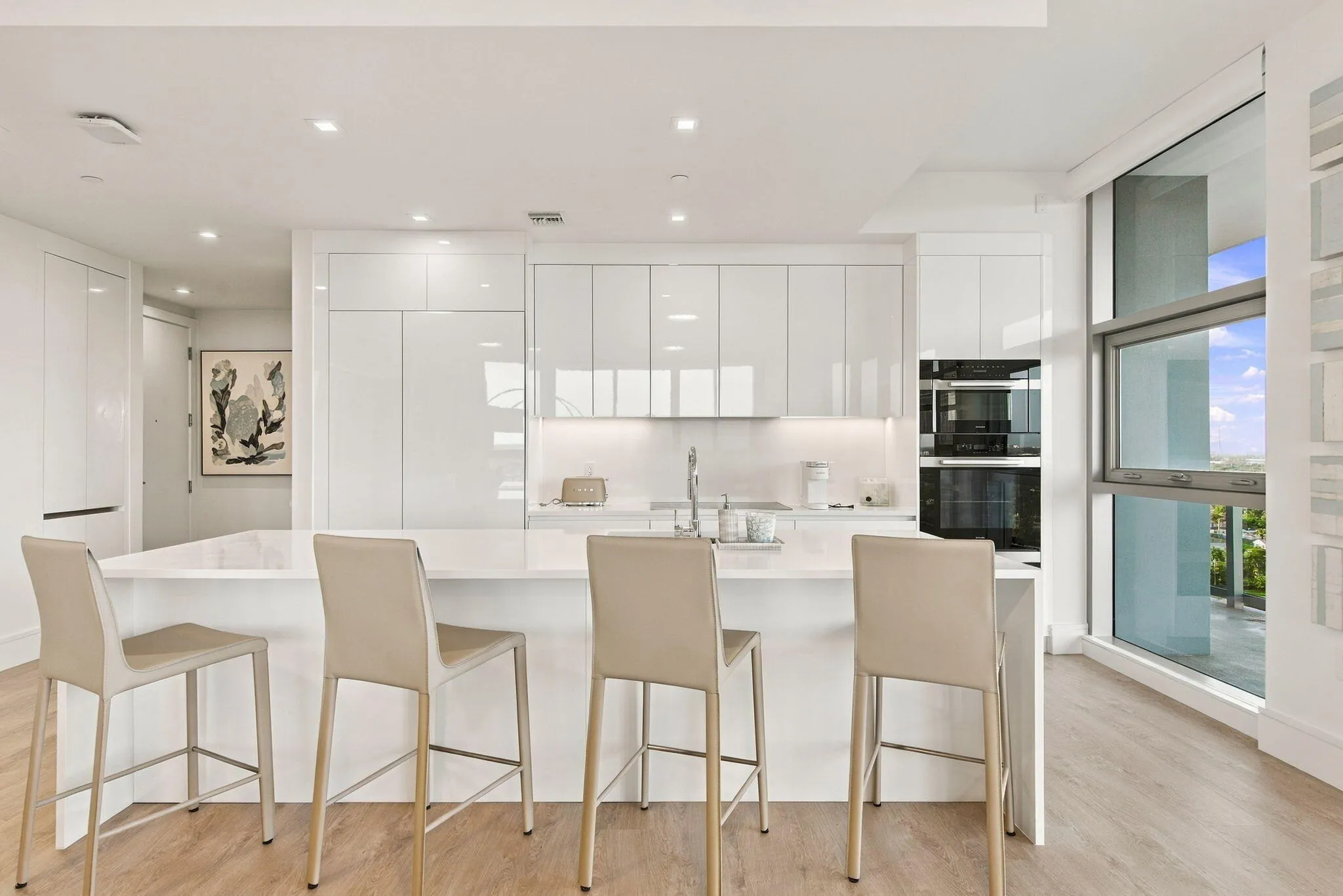 220 LAKE SHORE Drive #1423
