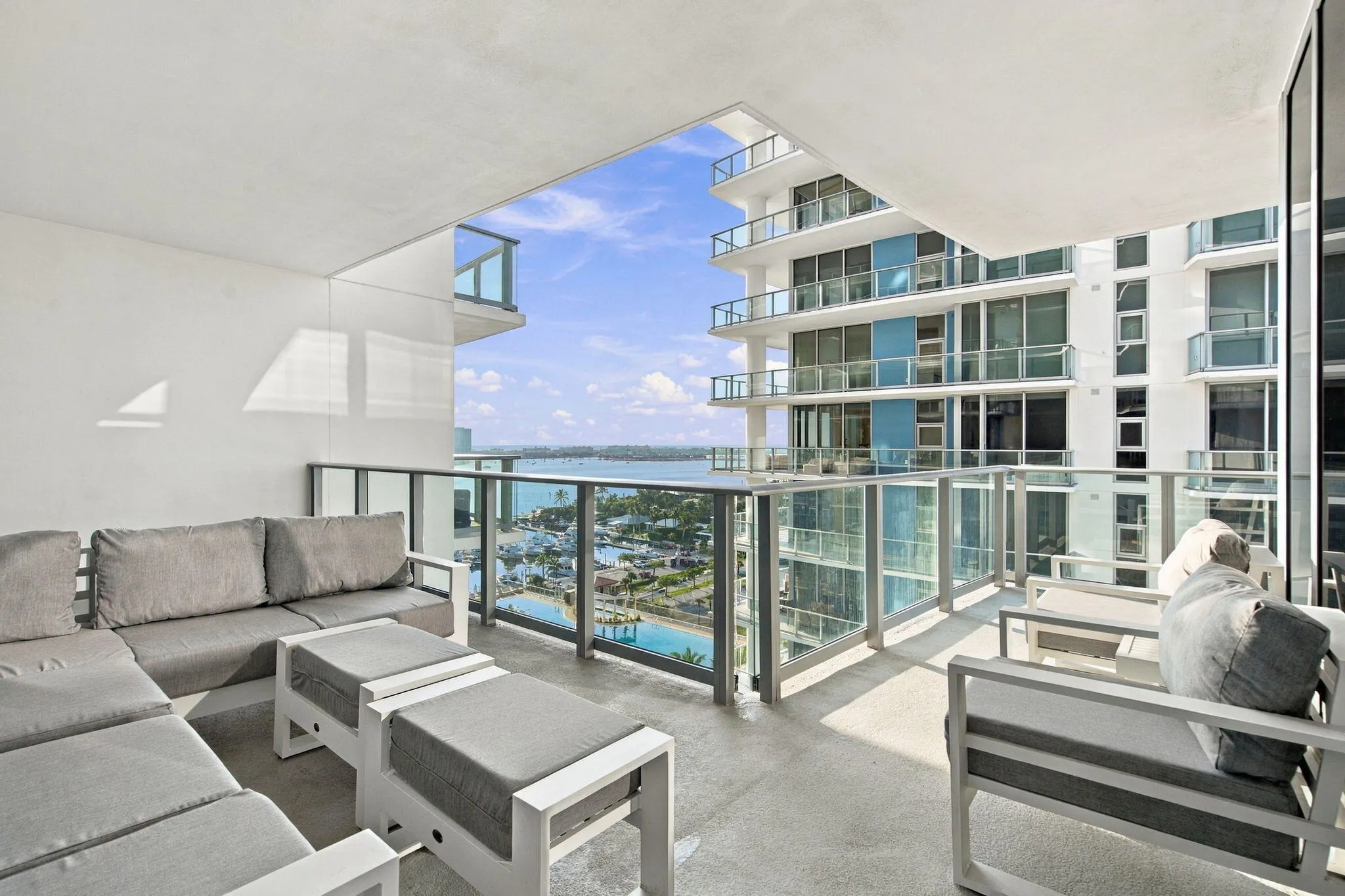 220 LAKE SHORE Drive #1423