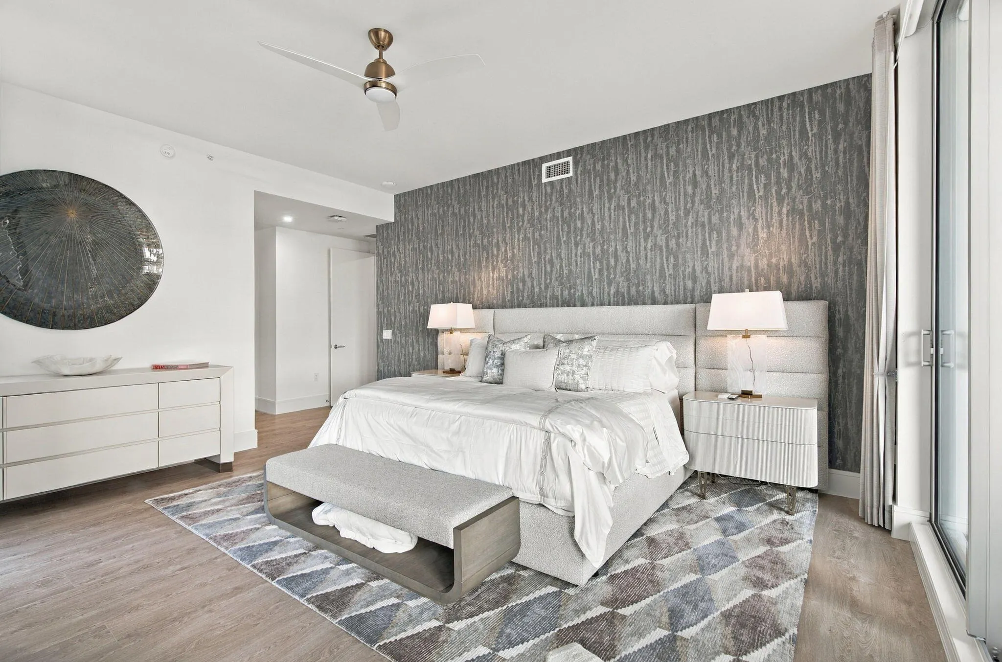 220 LAKE SHORE Drive #1423