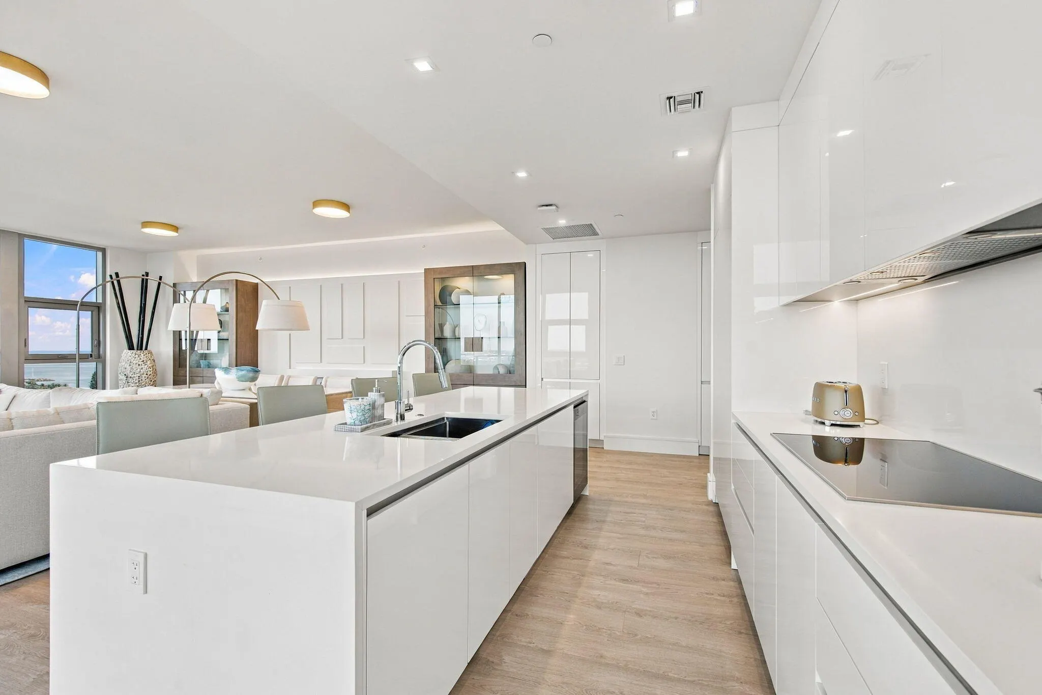 220 LAKE SHORE Drive #1423