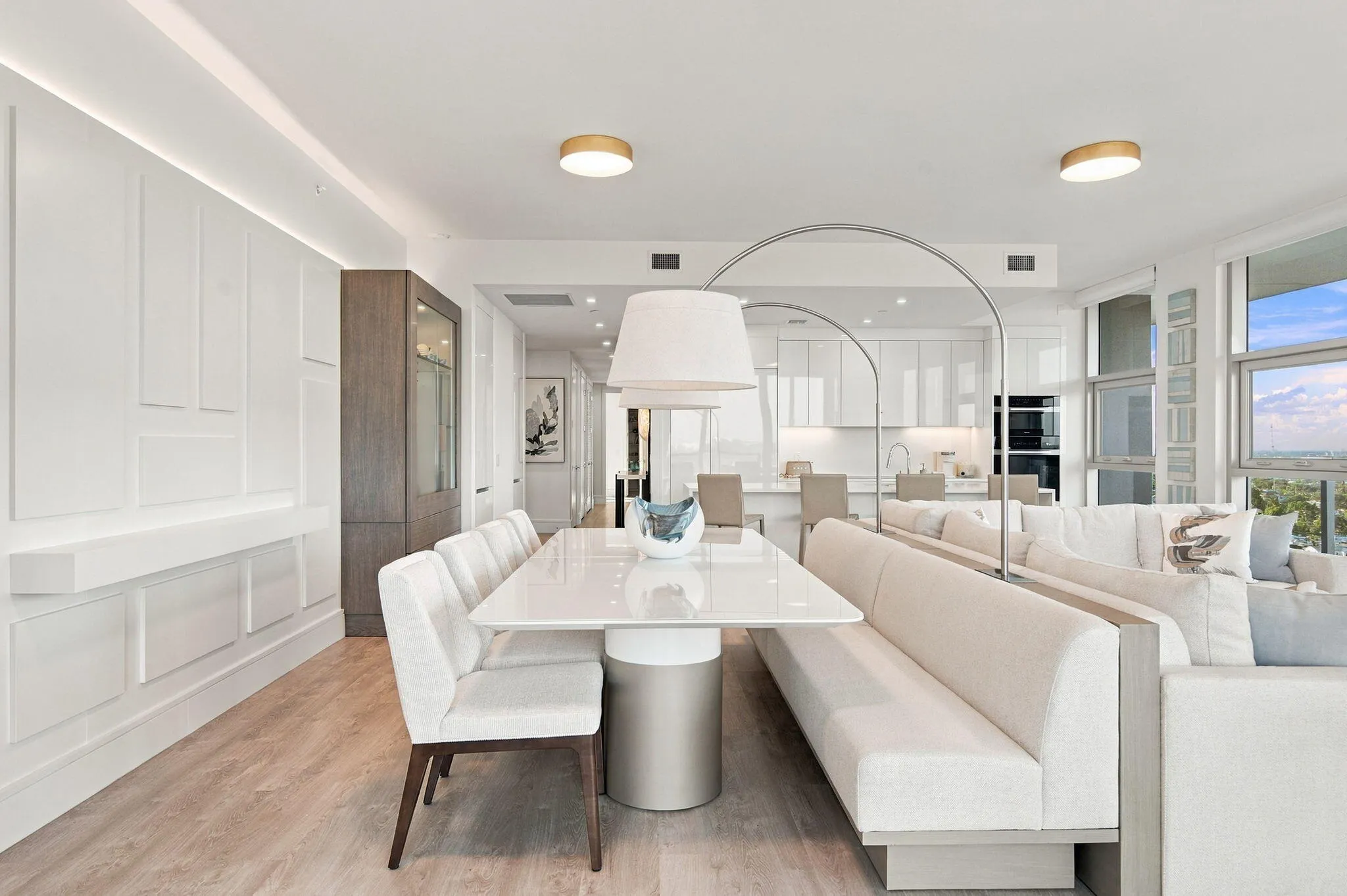 220 LAKE SHORE Drive #1423