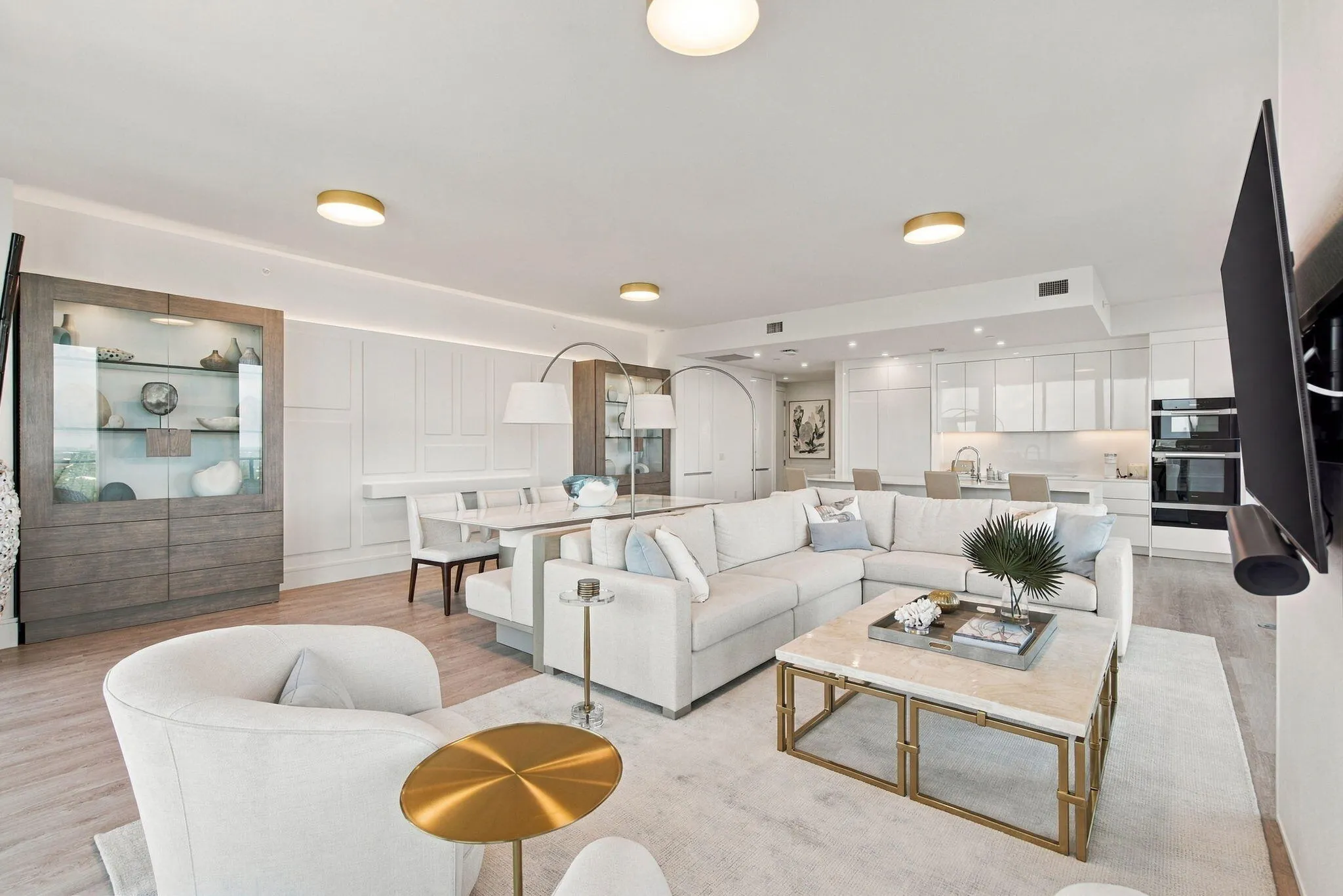 220 LAKE SHORE Drive #1423