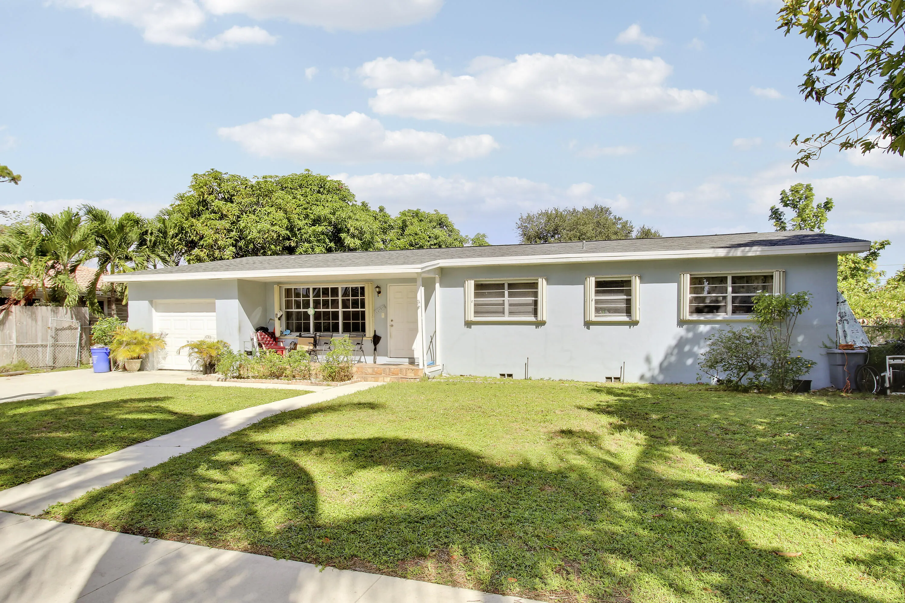 1744 Crestwood Boulevard
