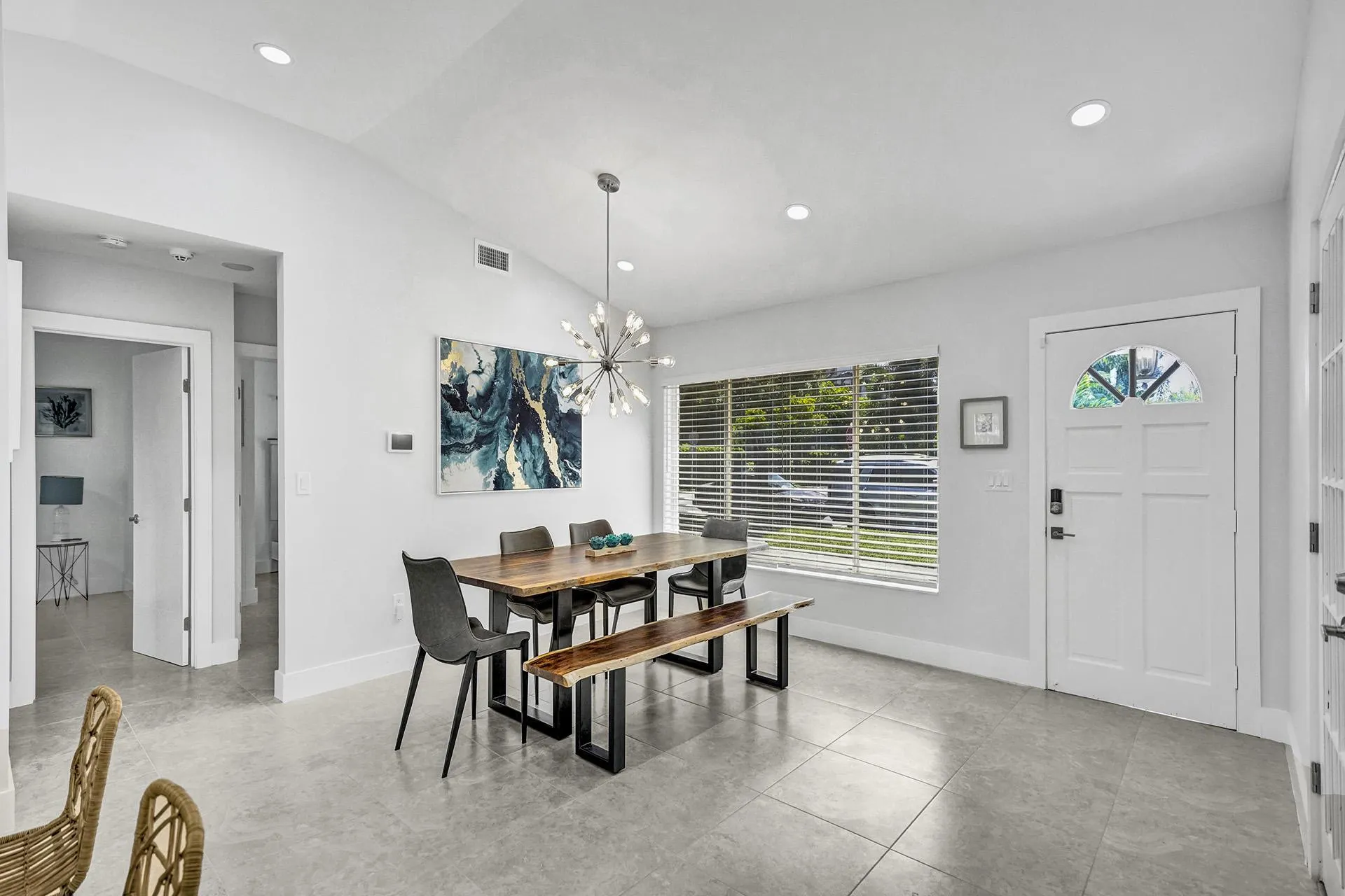 1100 NE 17TH Way