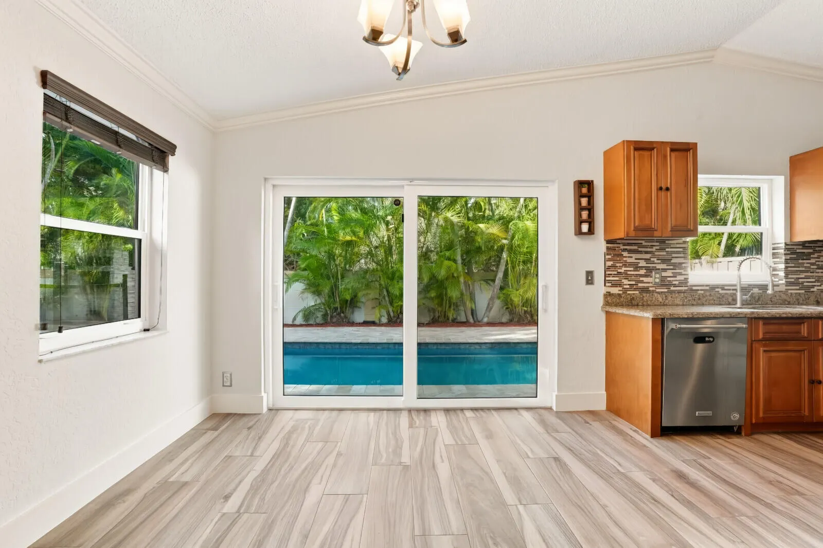4387 NW 1ST Drive