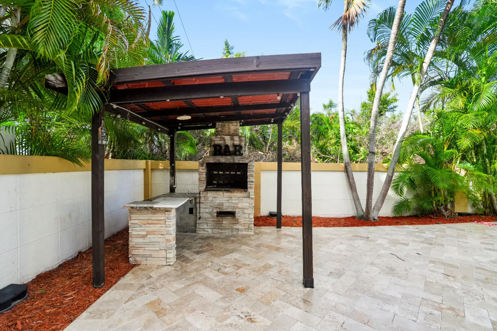 4387 NW 1ST Drive