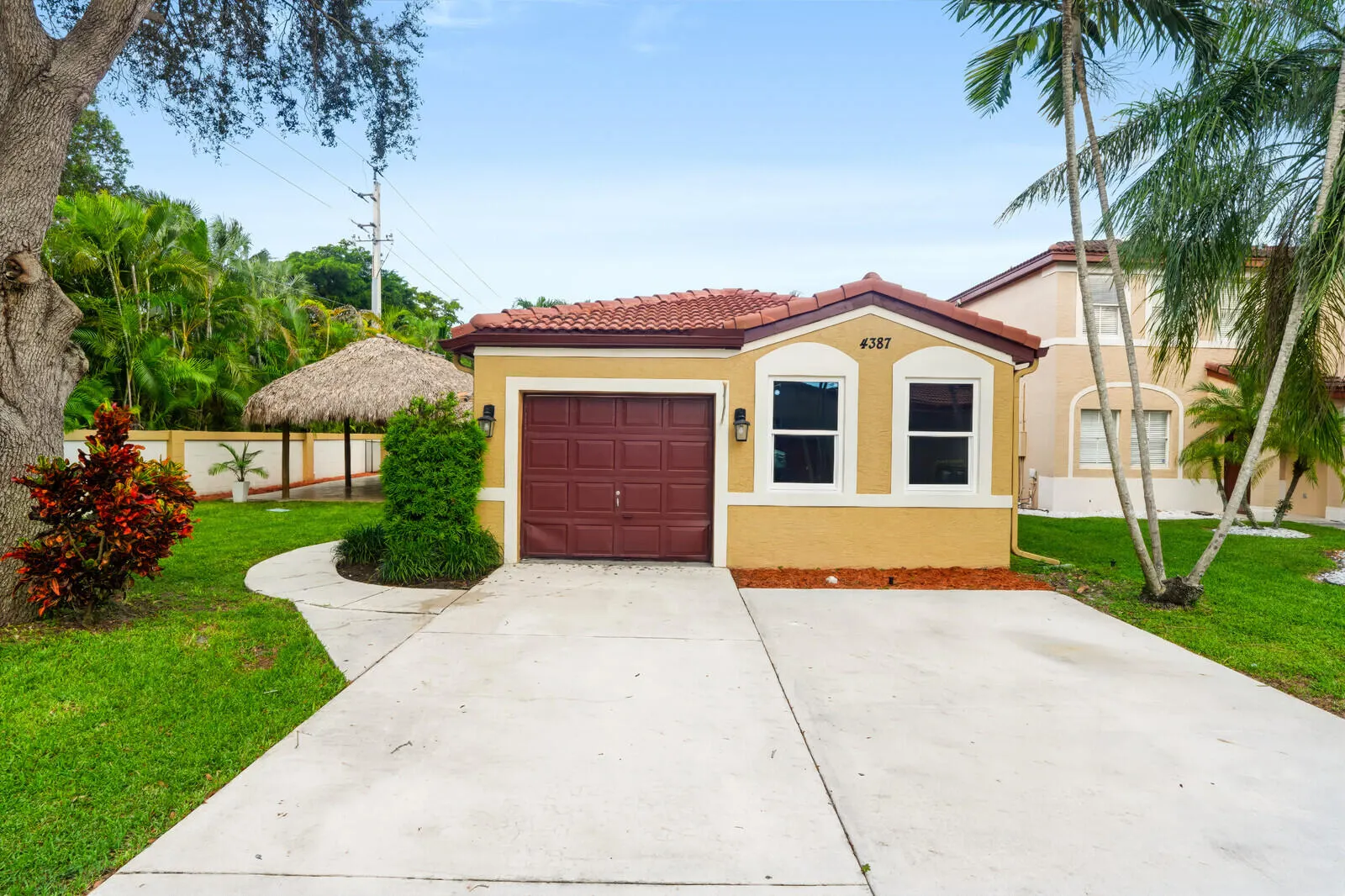 4387 NW 1ST Drive
