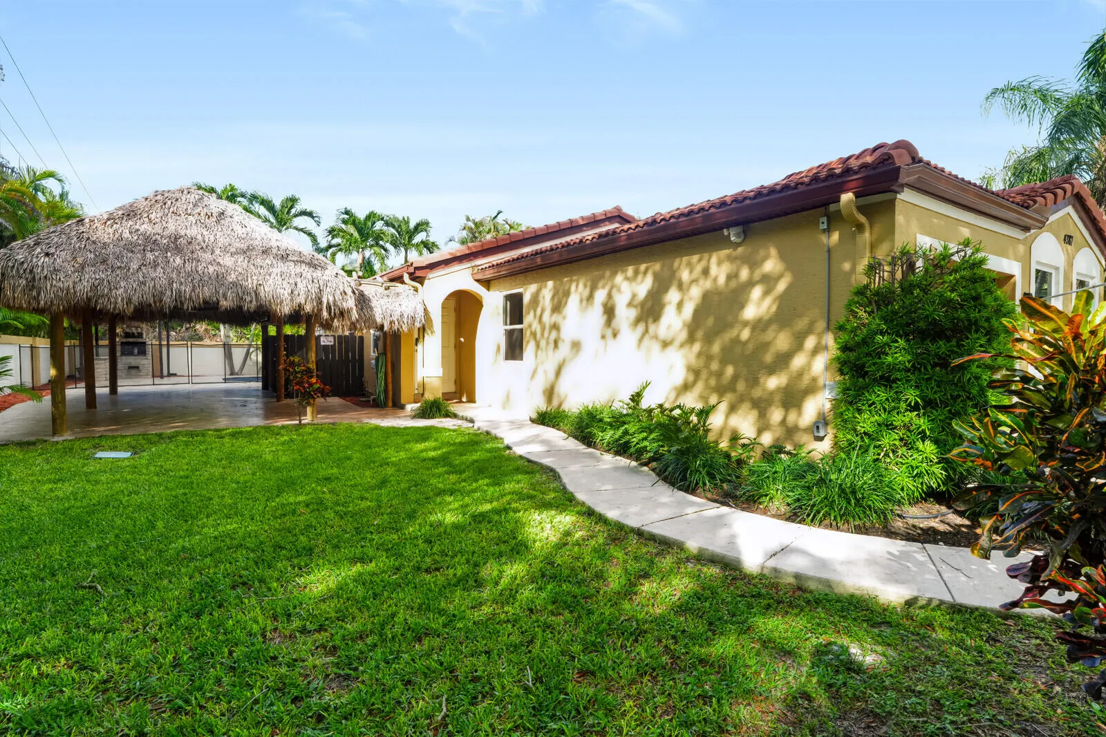 4387 NW 1ST Drive