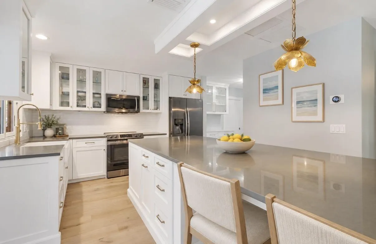 10070 TRAILWOOD Circle