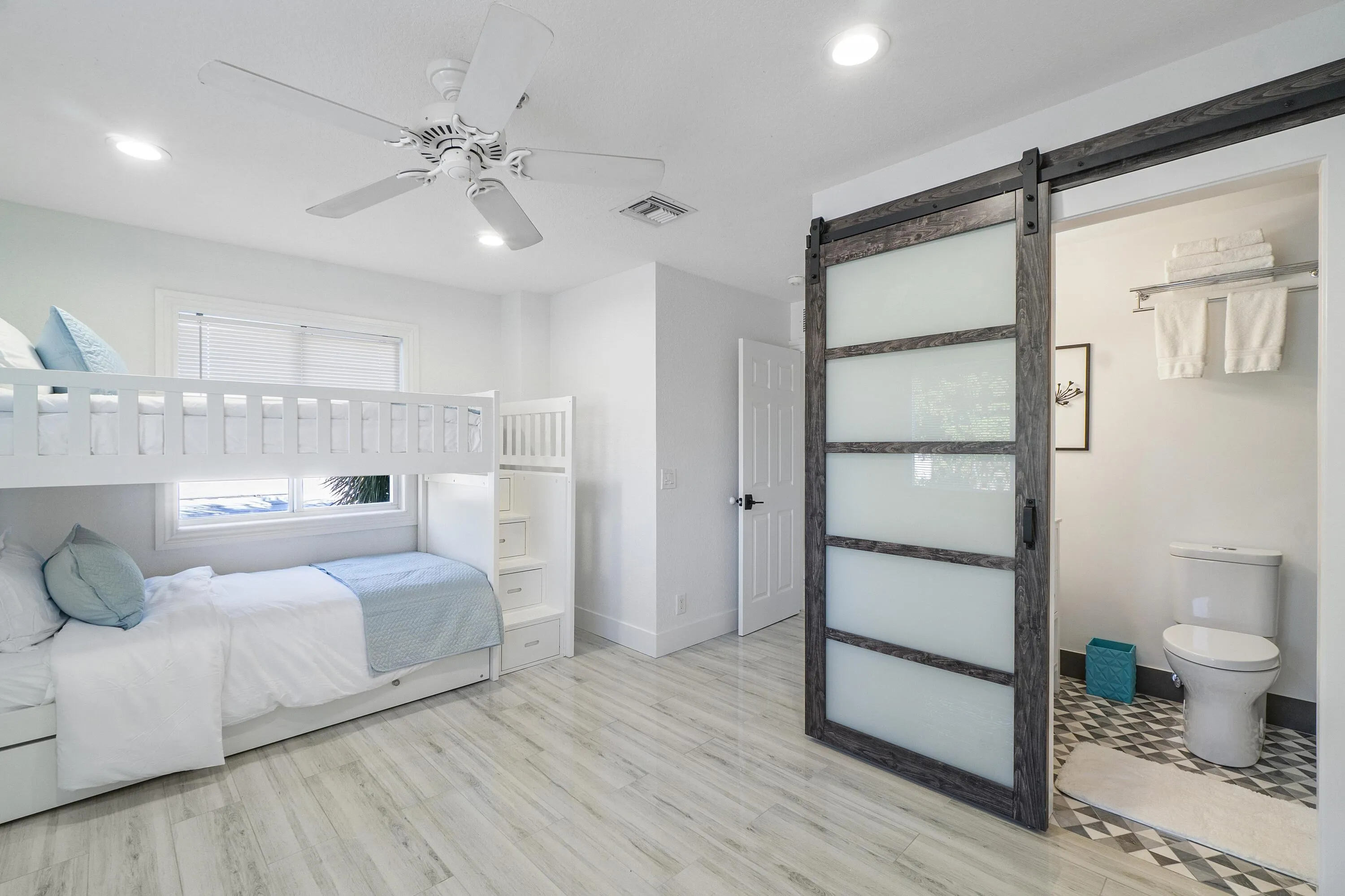 4218 Sea Grape Drive