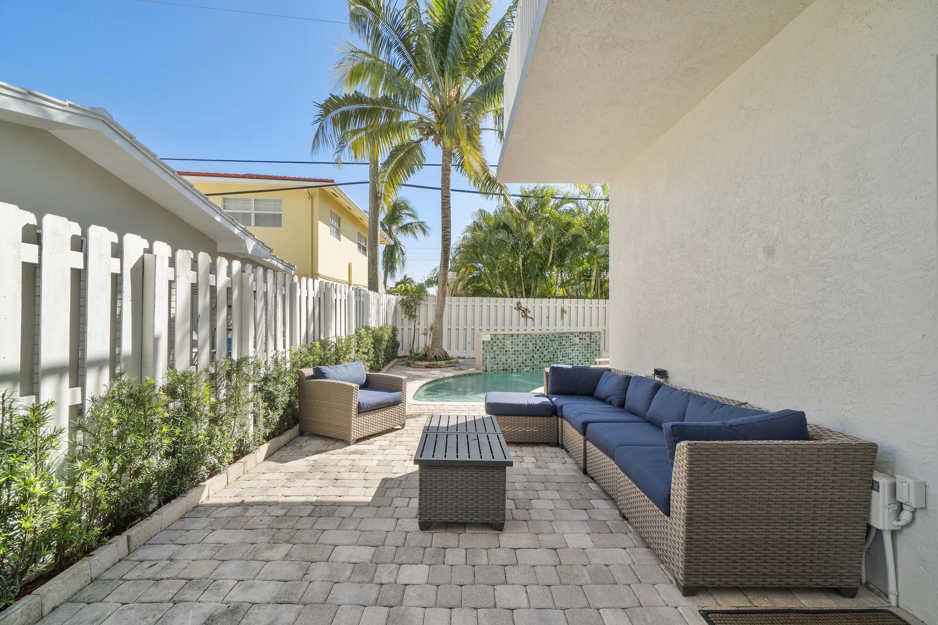 4218 Sea Grape Drive