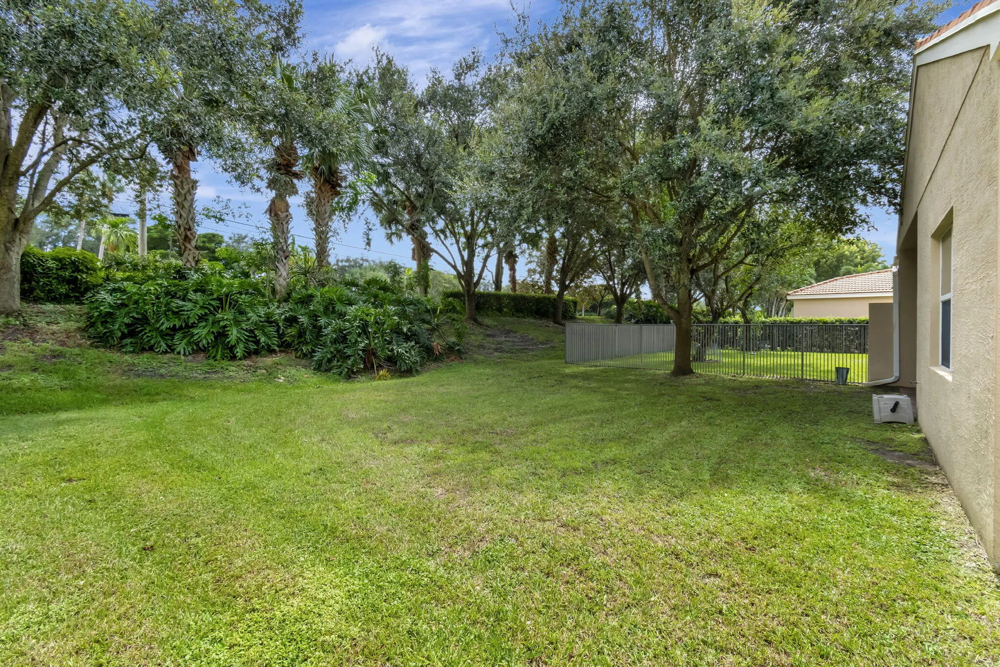 10947 BITTERNUT HICKORY Lane