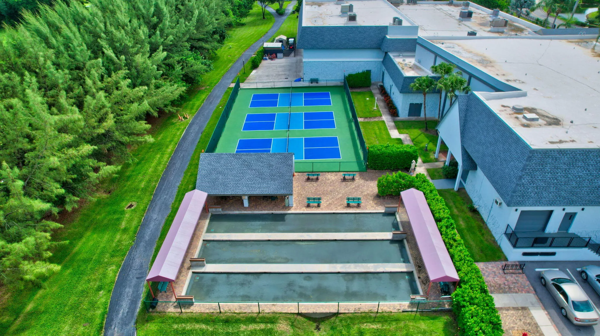 7145 HUNTINGTON Lane #408