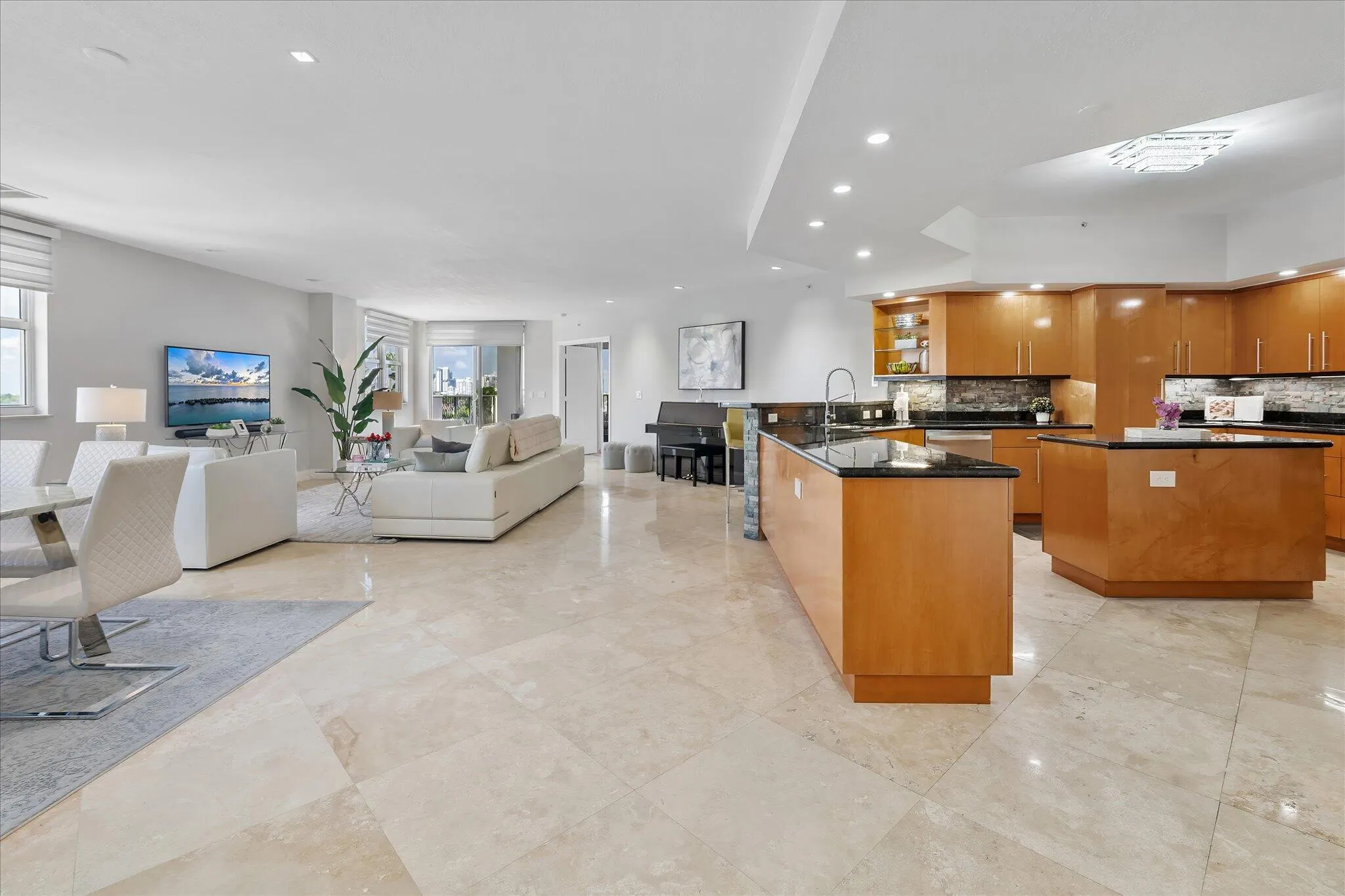 615 BAYSHORE Drive #603