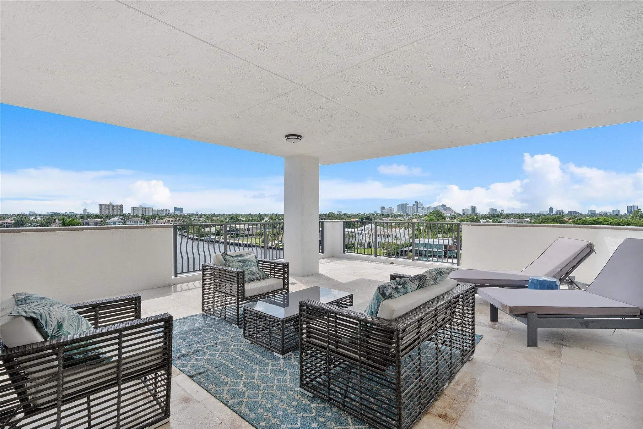 615 BAYSHORE Drive #603
