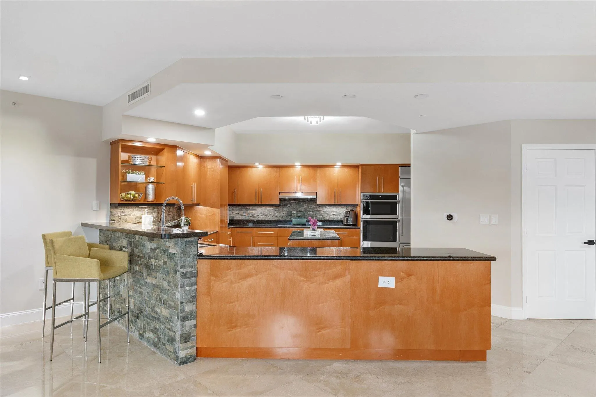 615 BAYSHORE Drive #603