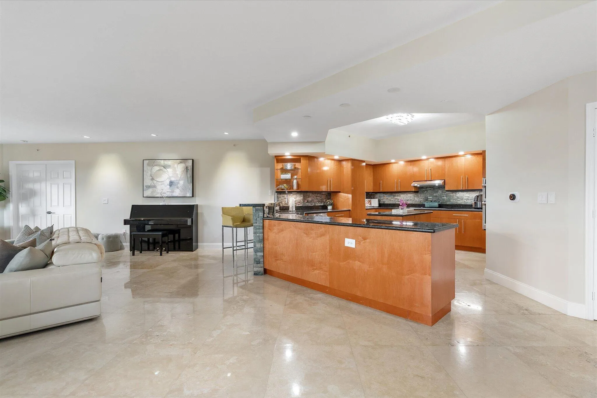 615 BAYSHORE Drive #603
