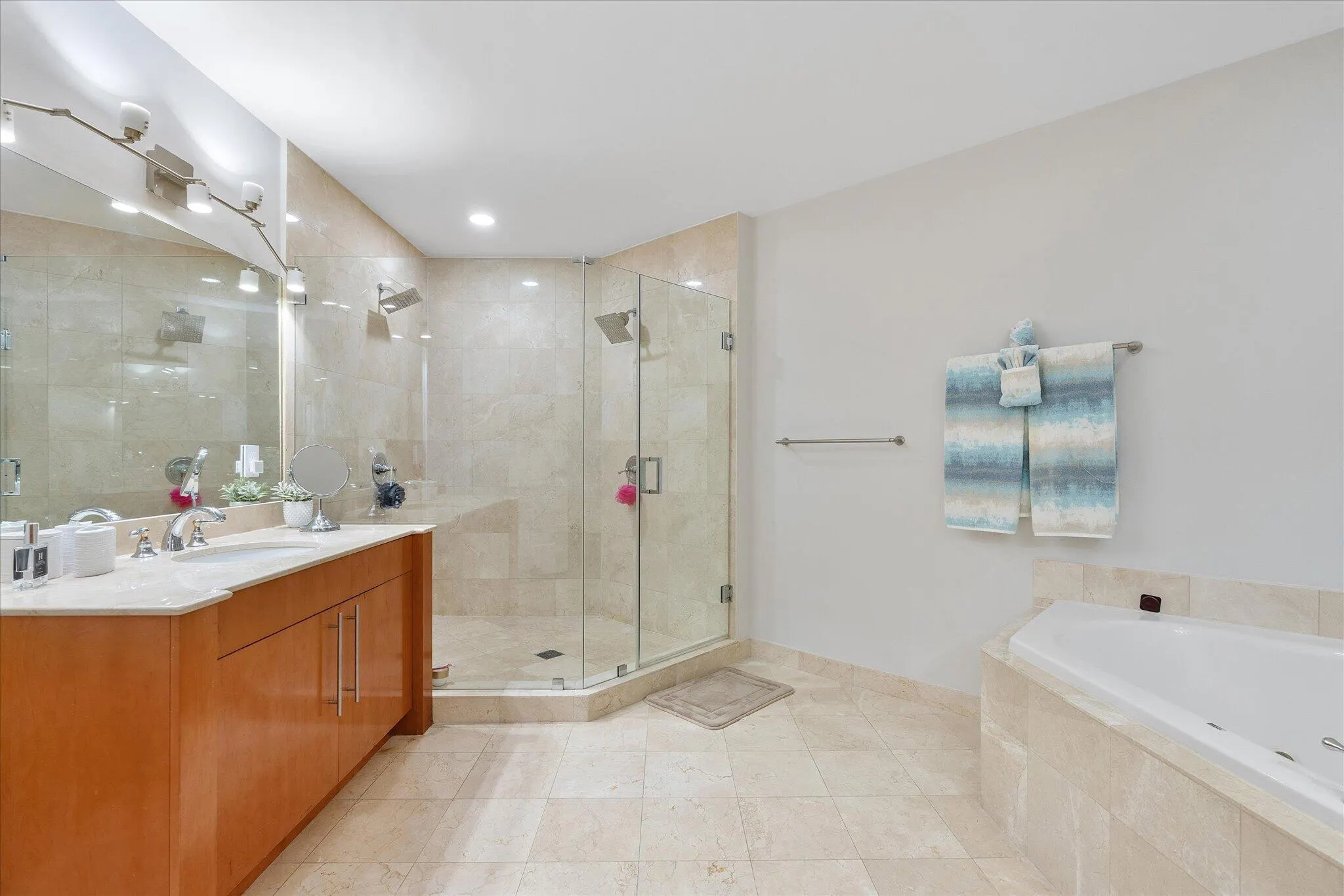 615 BAYSHORE Drive #603