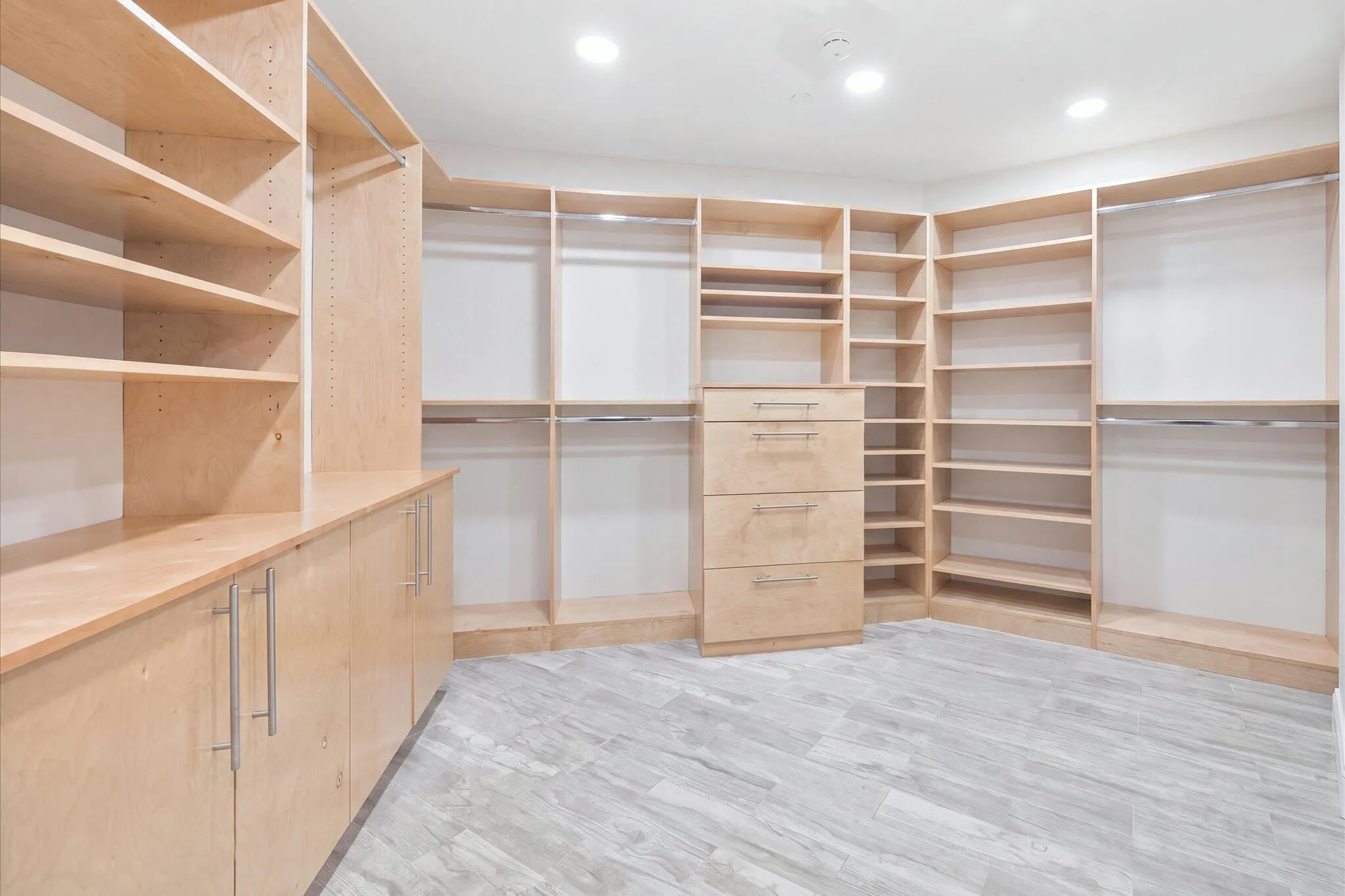 615 BAYSHORE Drive #603