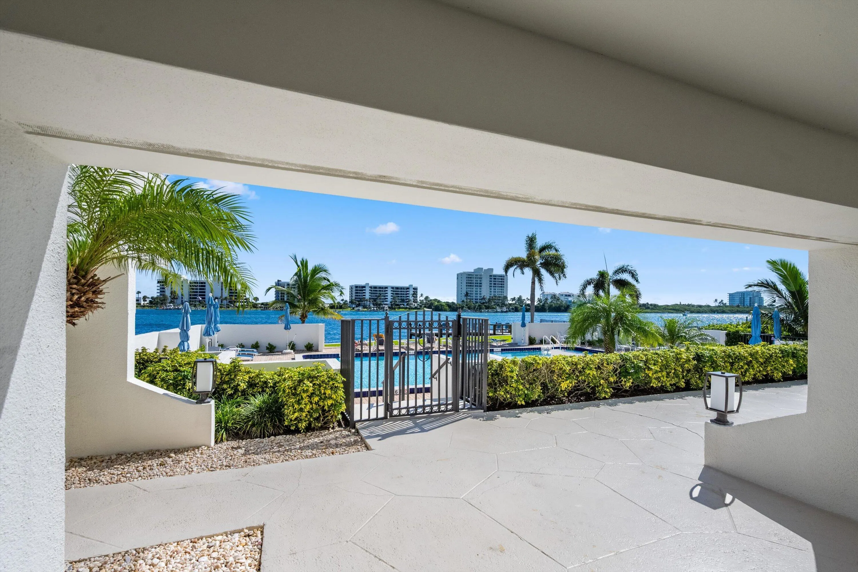 19800 Sandpointe Bay Drive #807