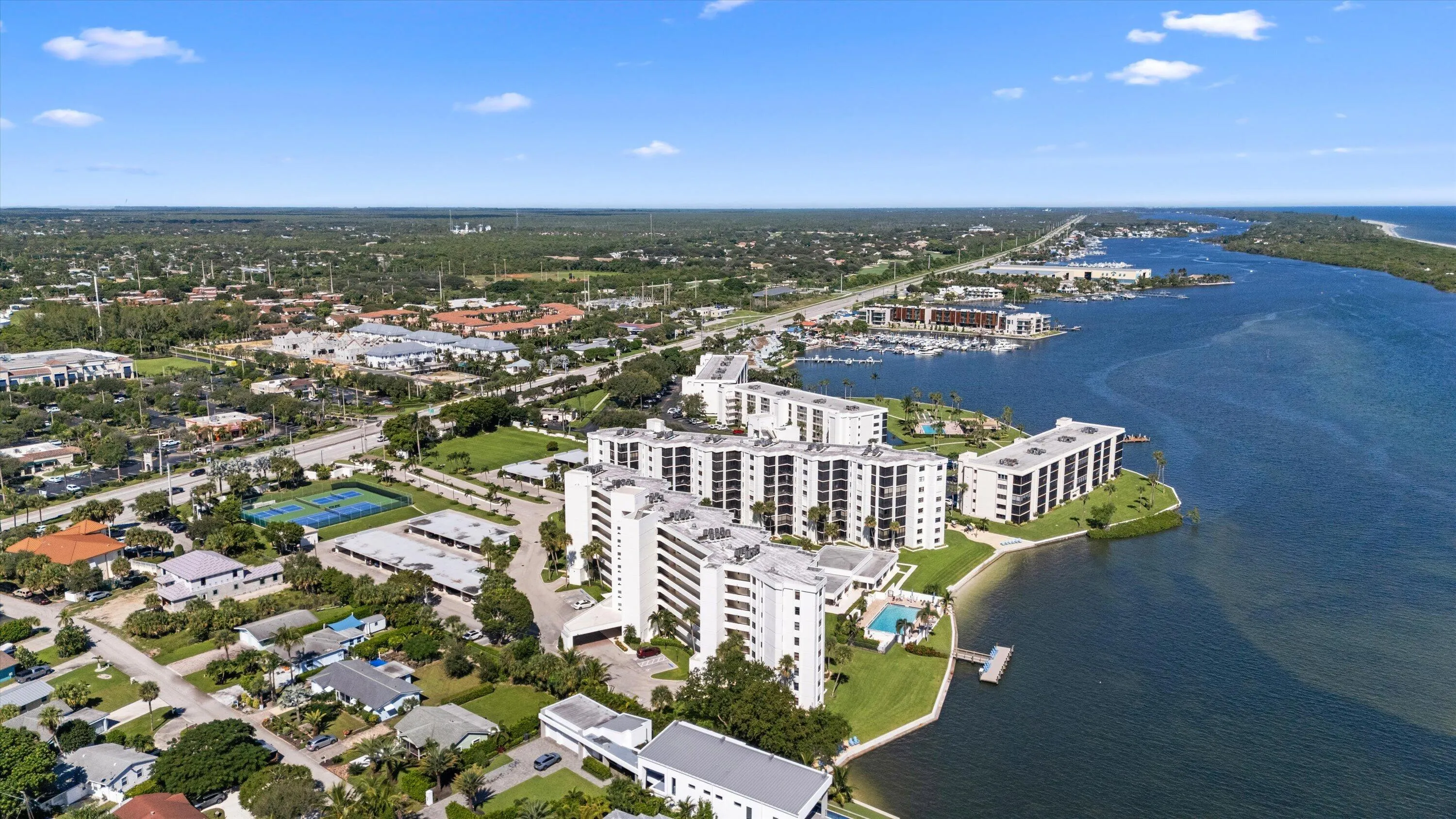 19800 Sandpointe Bay Drive #807
