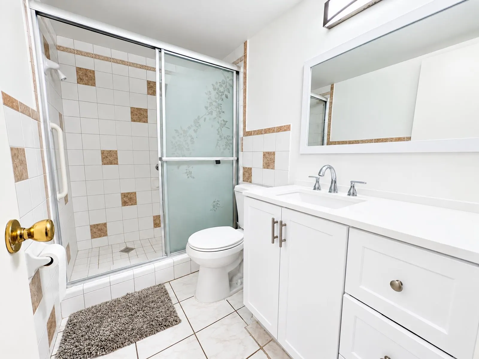 1865 W 68TH