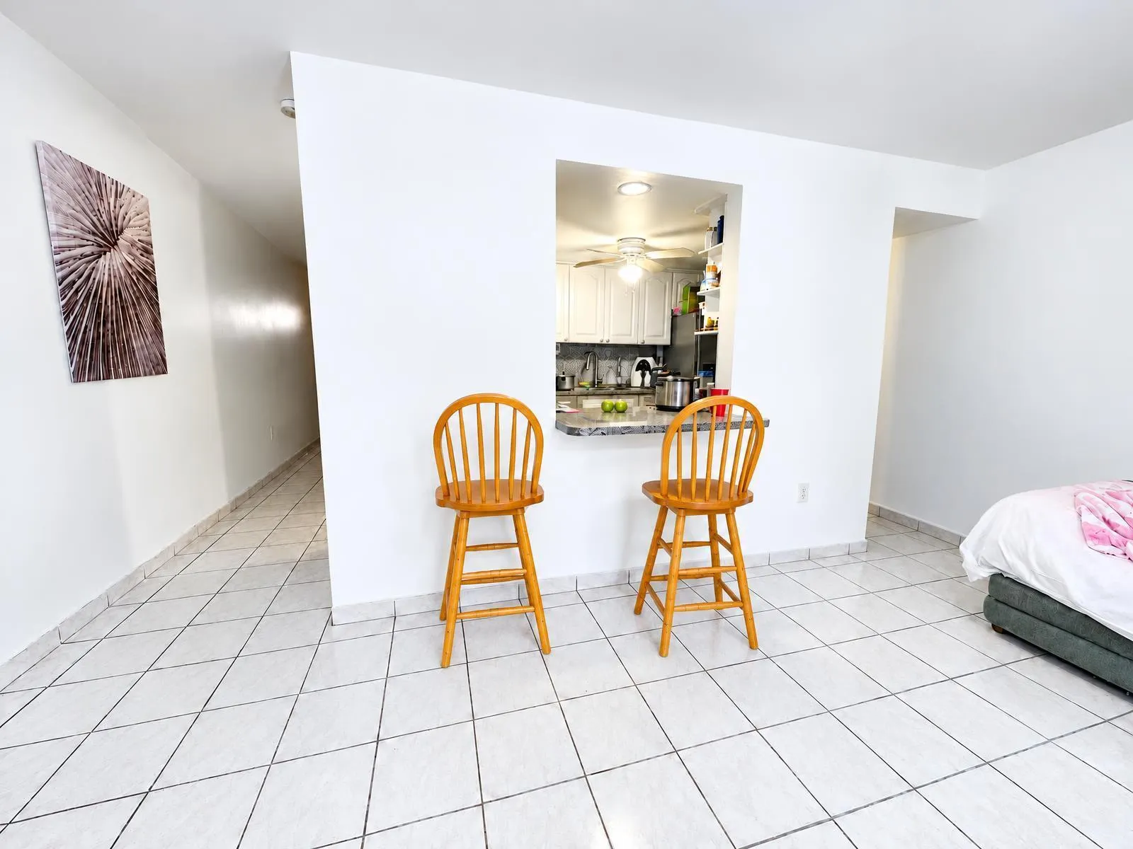 1865 W 68TH