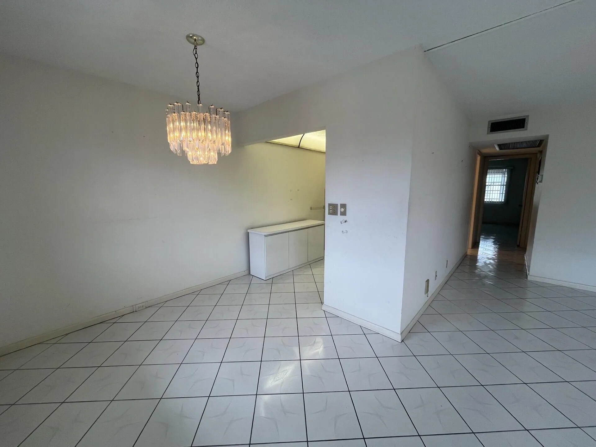 4006 FARNHAM N #4006