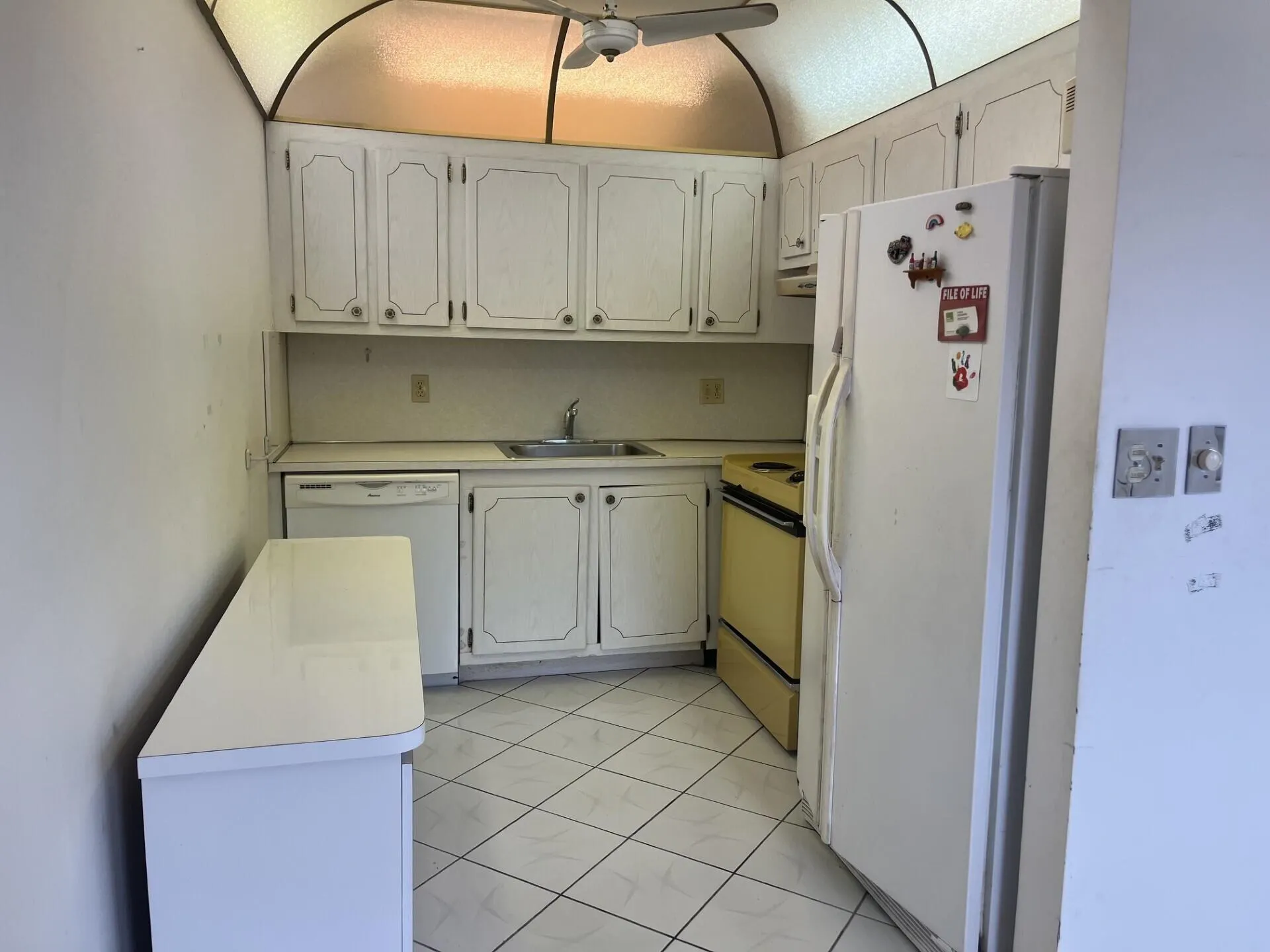 4006 FARNHAM N #4006
